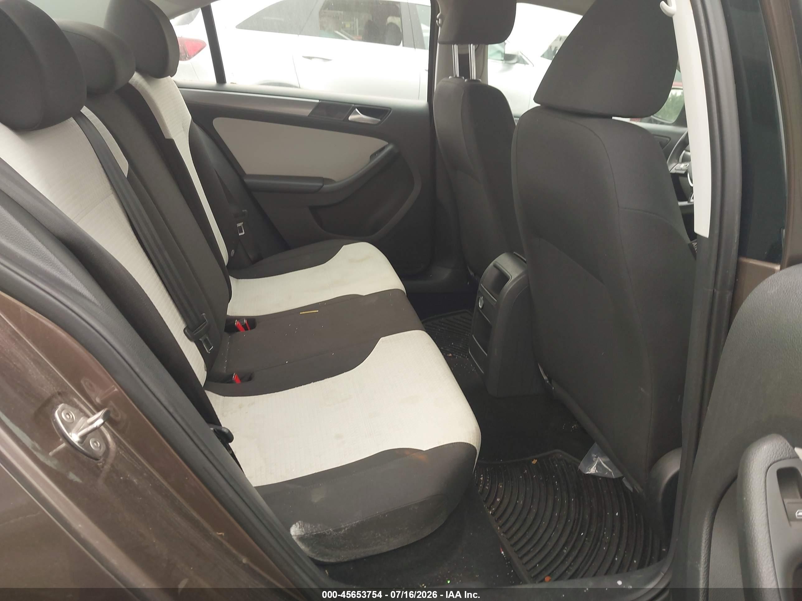 2015 Volkswagen Jetta 2.0l Tdi S Brown vin: 3VWLA7AJ4FM325151