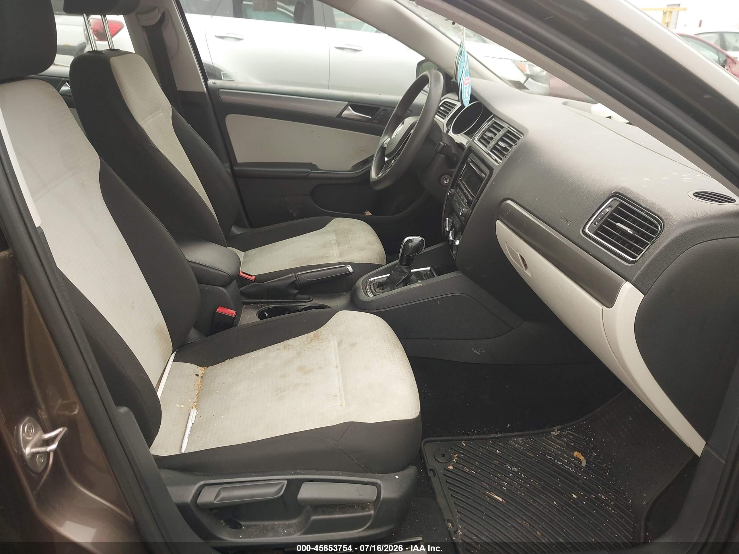 2015 Volkswagen Jetta 2.0l Tdi S Brown vin: 3VWLA7AJ4FM325151
