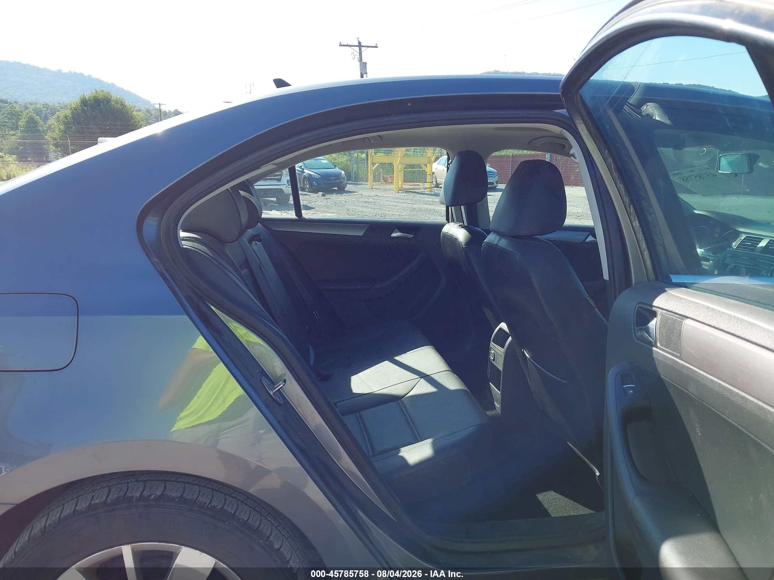 2015 Volkswagen Jetta 2.0l Tdi Se Серый vin: 3VWLA7AJ5FM292449