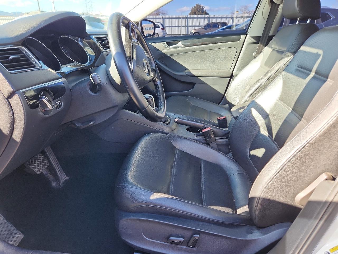 2015 Volkswagen Jetta Tdi White vin: 3VWLA7AJ5FM293200