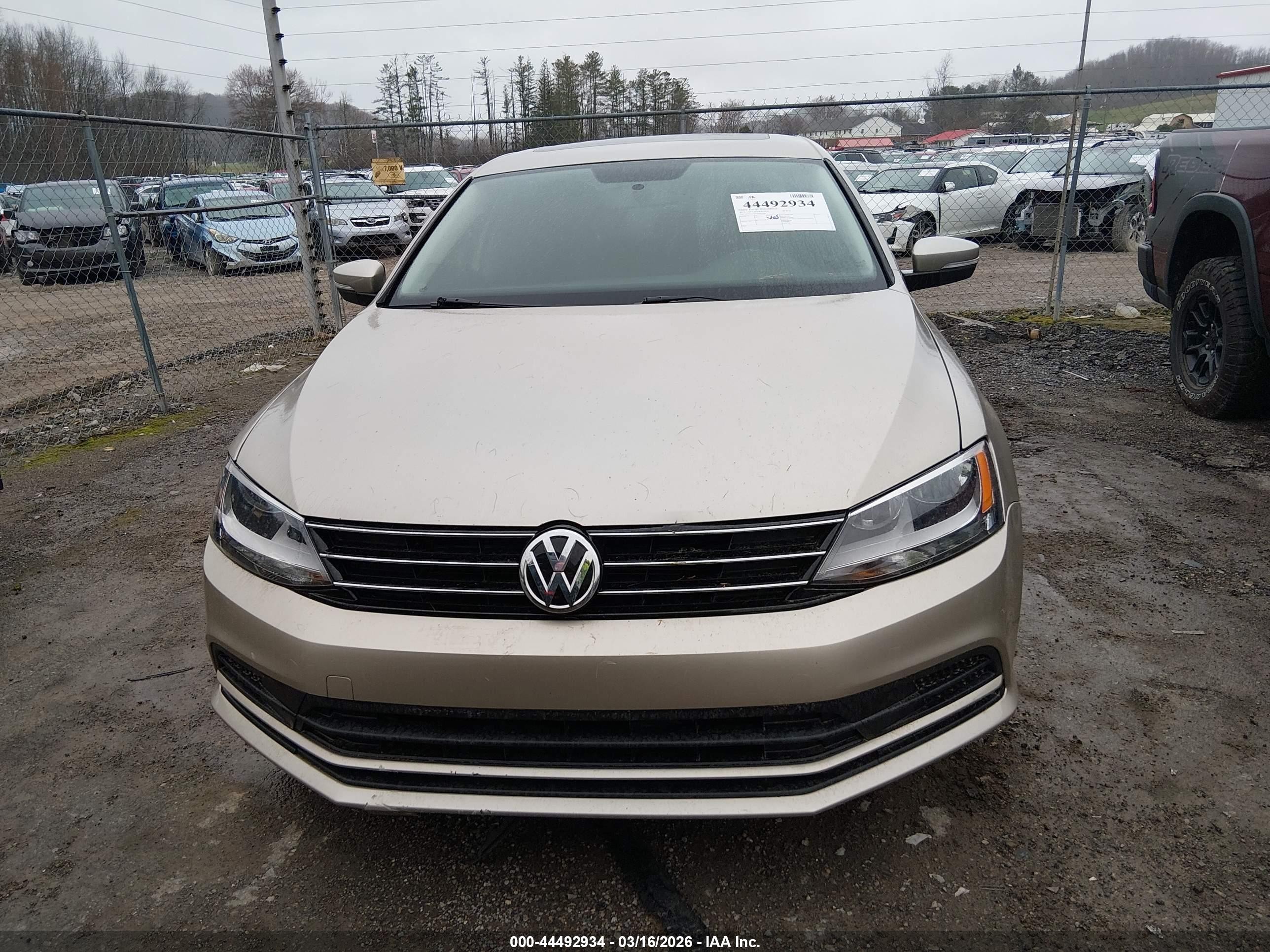 2015 Volkswagen Jetta 2.0l Tdi Se Gold vin: 3VWLA7AJ7FM255886