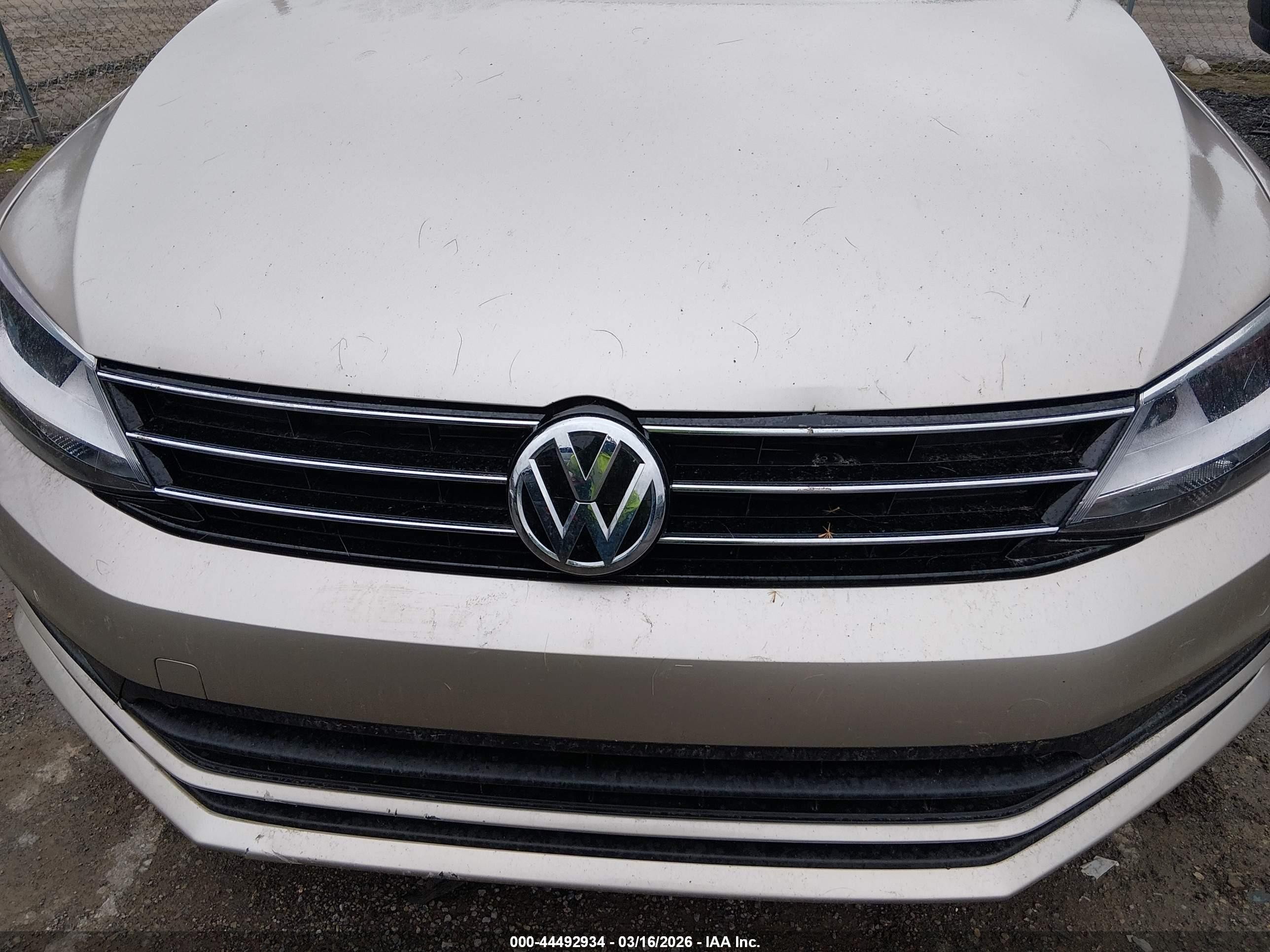 2015 Volkswagen Jetta 2.0l Tdi Se Gold vin: 3VWLA7AJ7FM255886
