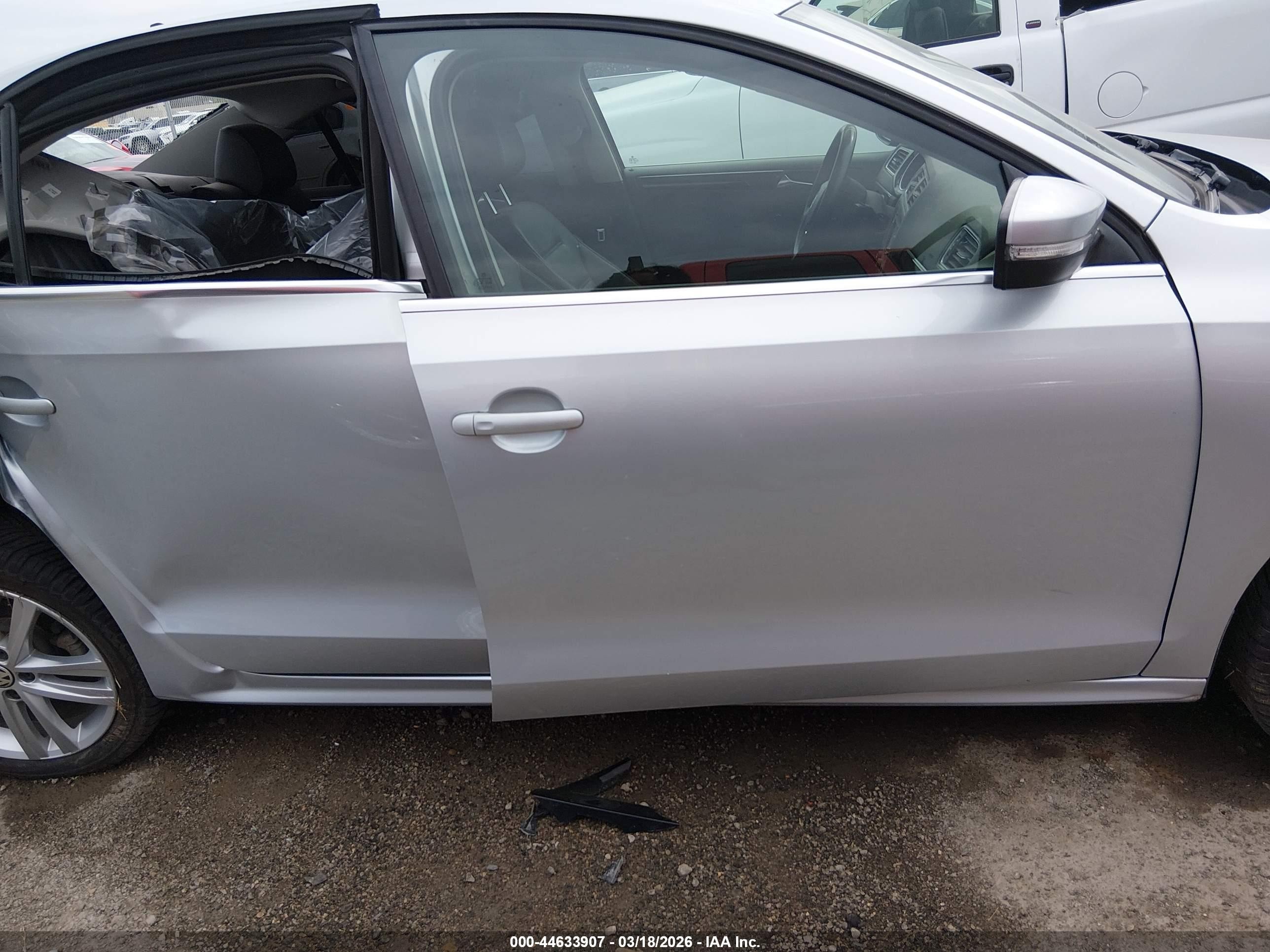 2015 Volkswagen Jetta 2.0l Tdi Sel Серебряный vin: 3VWLA7AJ7FM265415