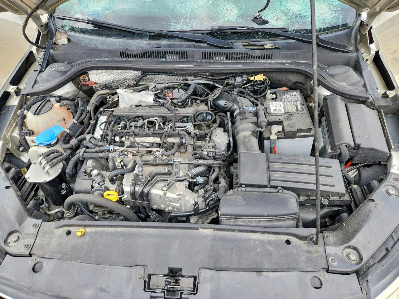2015 Volkswagen Jetta Tdi Gold vin: 3VWLA7AJ7FM277645