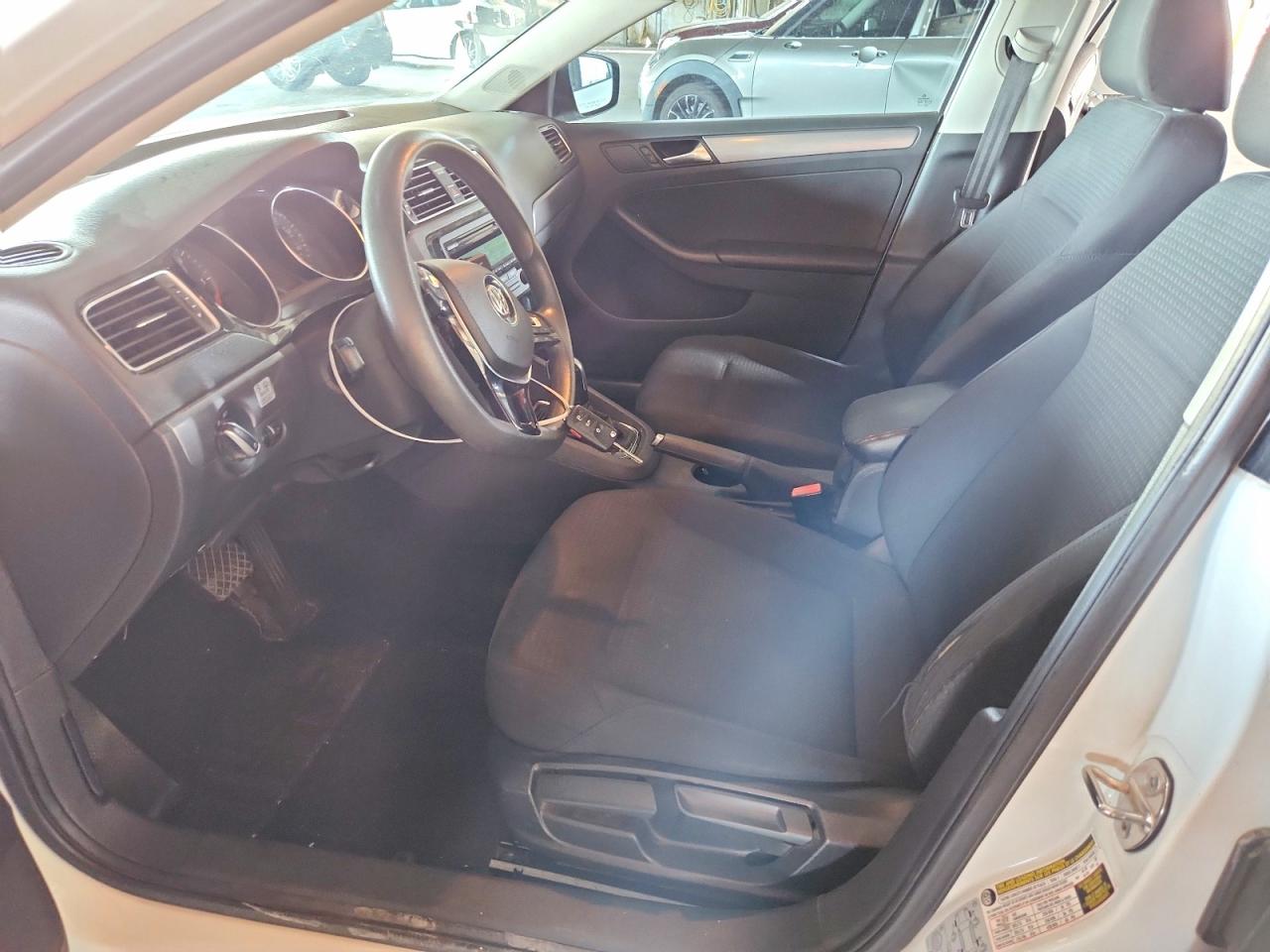 2015 Volkswagen Jetta Tdi White vin: 3VWLA7AJ7FM301782