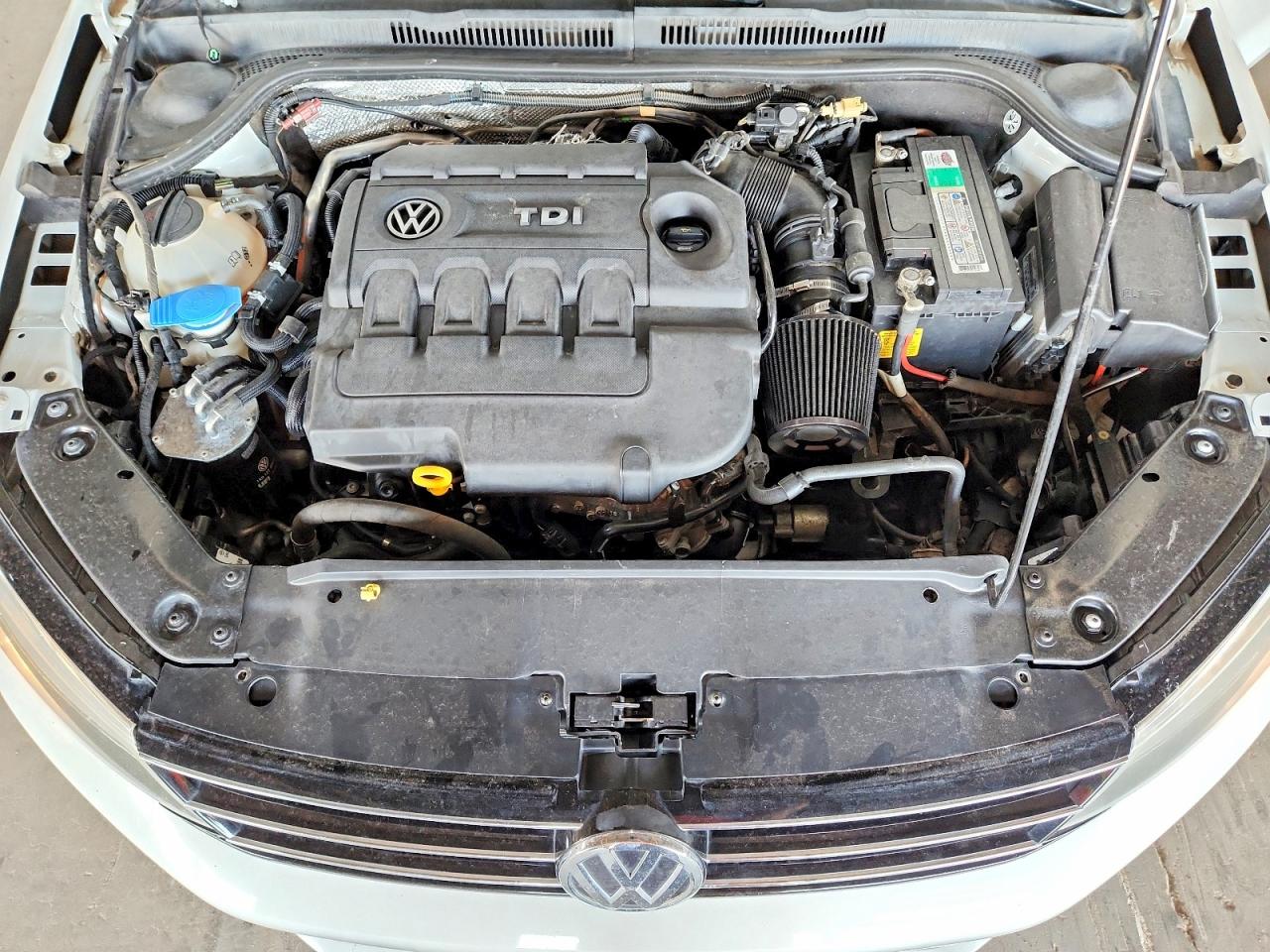 2015 Volkswagen Jetta Tdi White vin: 3VWLA7AJ7FM301782
