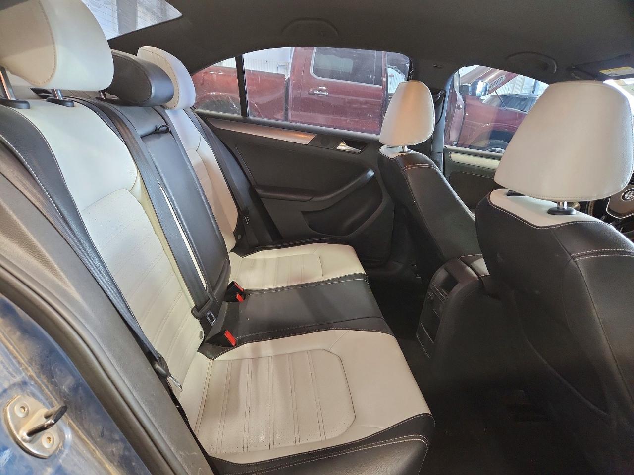 2015 Volkswagen Jetta Tdi Синий vin: 3VWLA7AJ8FM210486