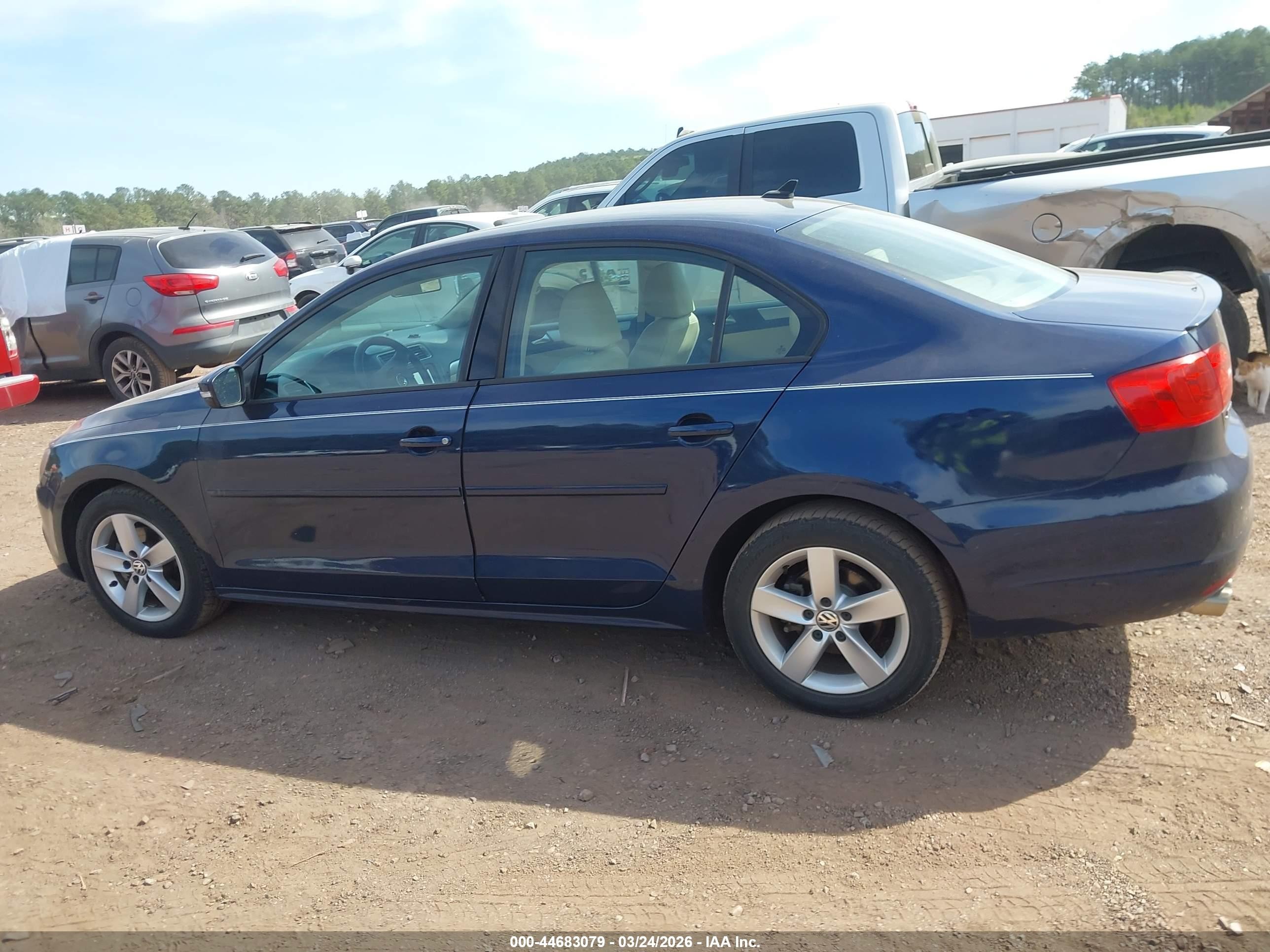 2011 Volkswagen Jetta Tdi Blue vin: 3VWLL7AJ0BM041827