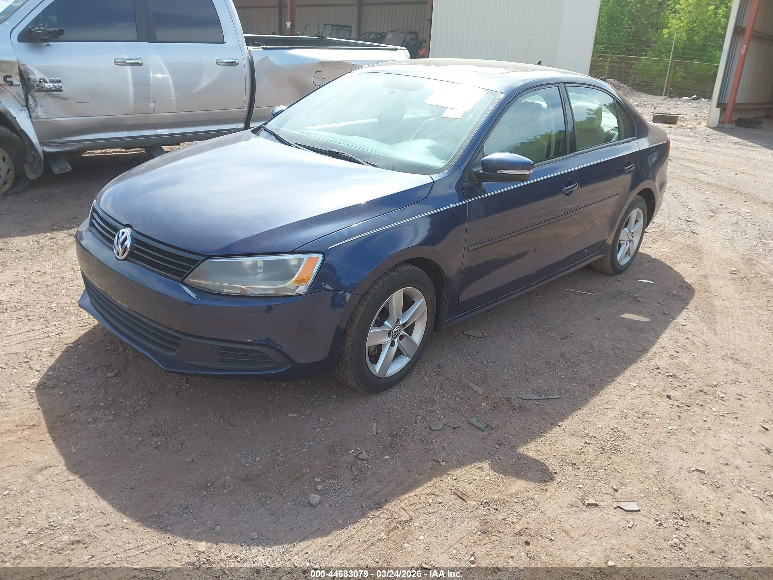 2011 Volkswagen Jetta Tdi Blue vin: 3VWLL7AJ0BM041827