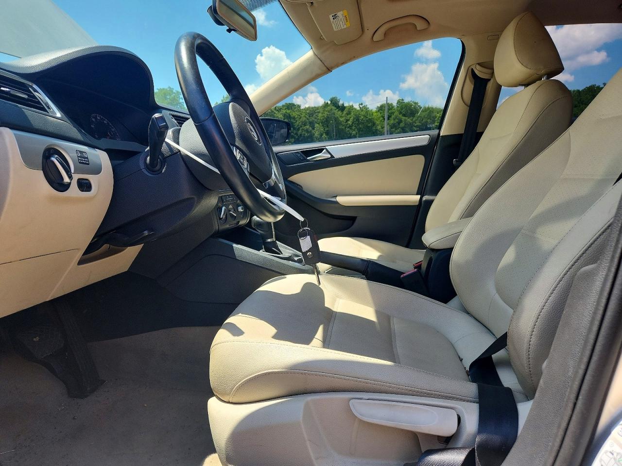 2011 Volkswagen Jetta Tdi Silver vin: 3VWLL7AJ0BM089456