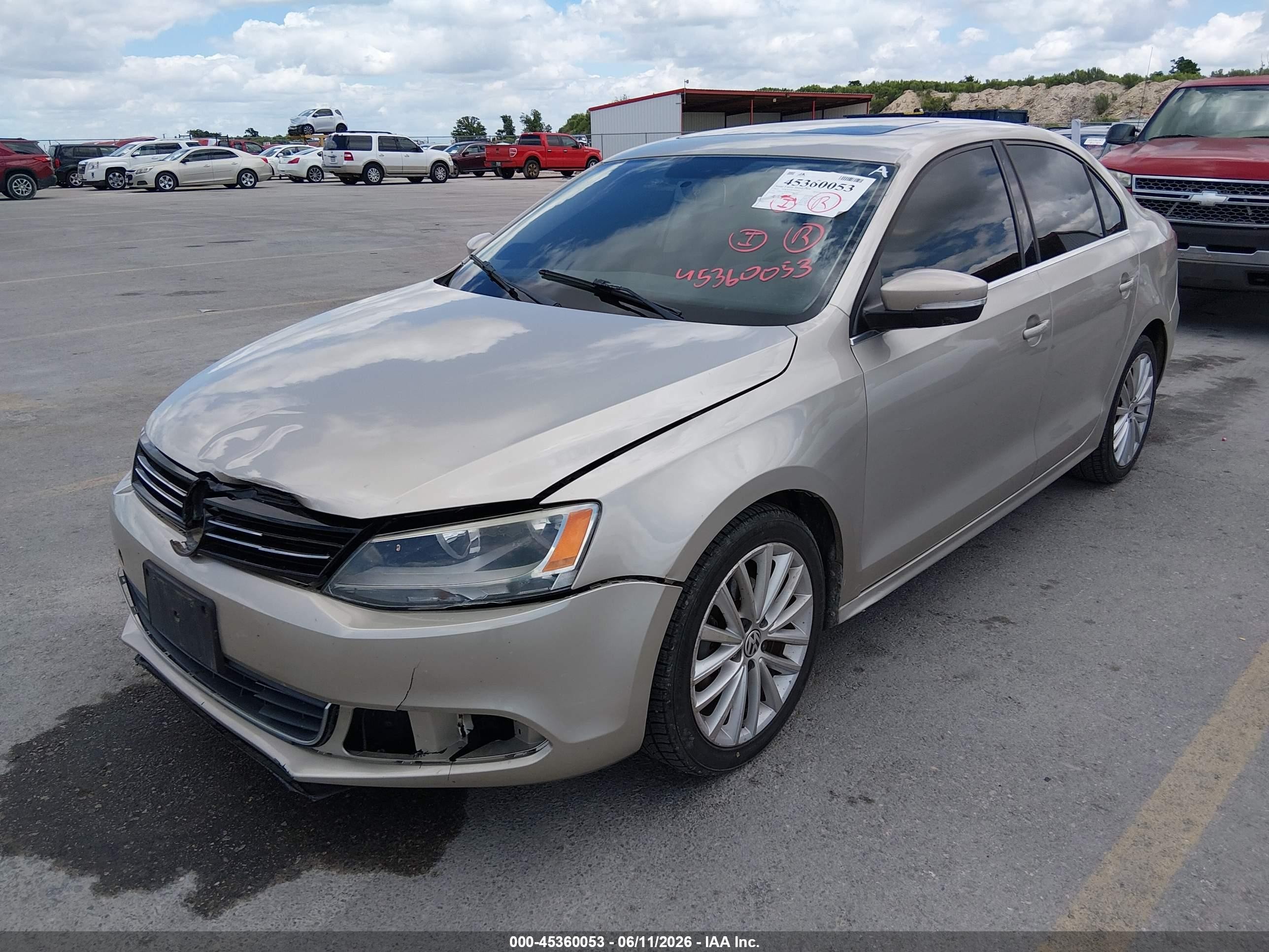 2013 Volkswagen Jetta 2.0l Tdi Tan vin: 3VWLL7AJ0DM231047