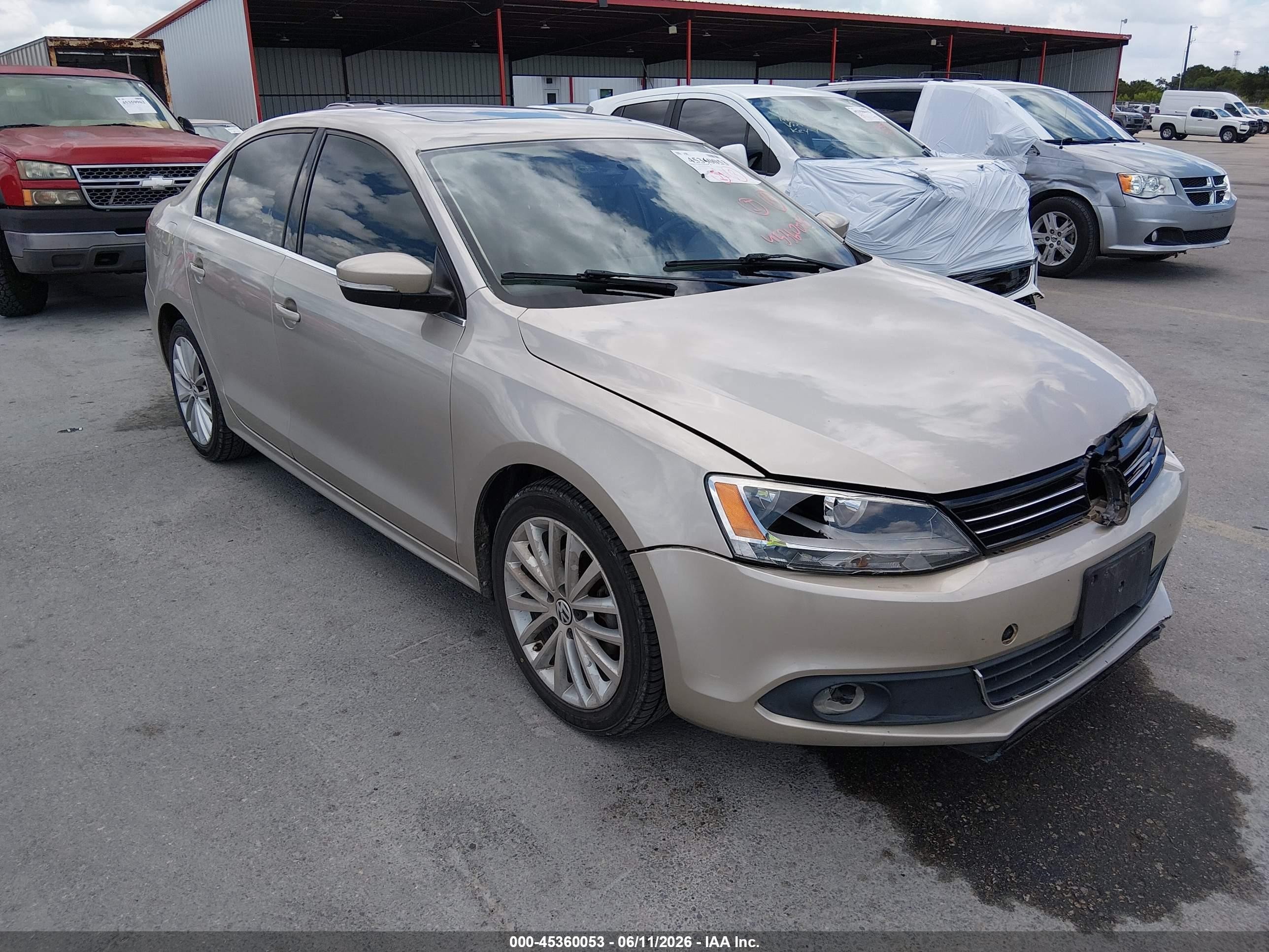 2013 Volkswagen Jetta 2.0l Tdi Tan vin: 3VWLL7AJ0DM231047