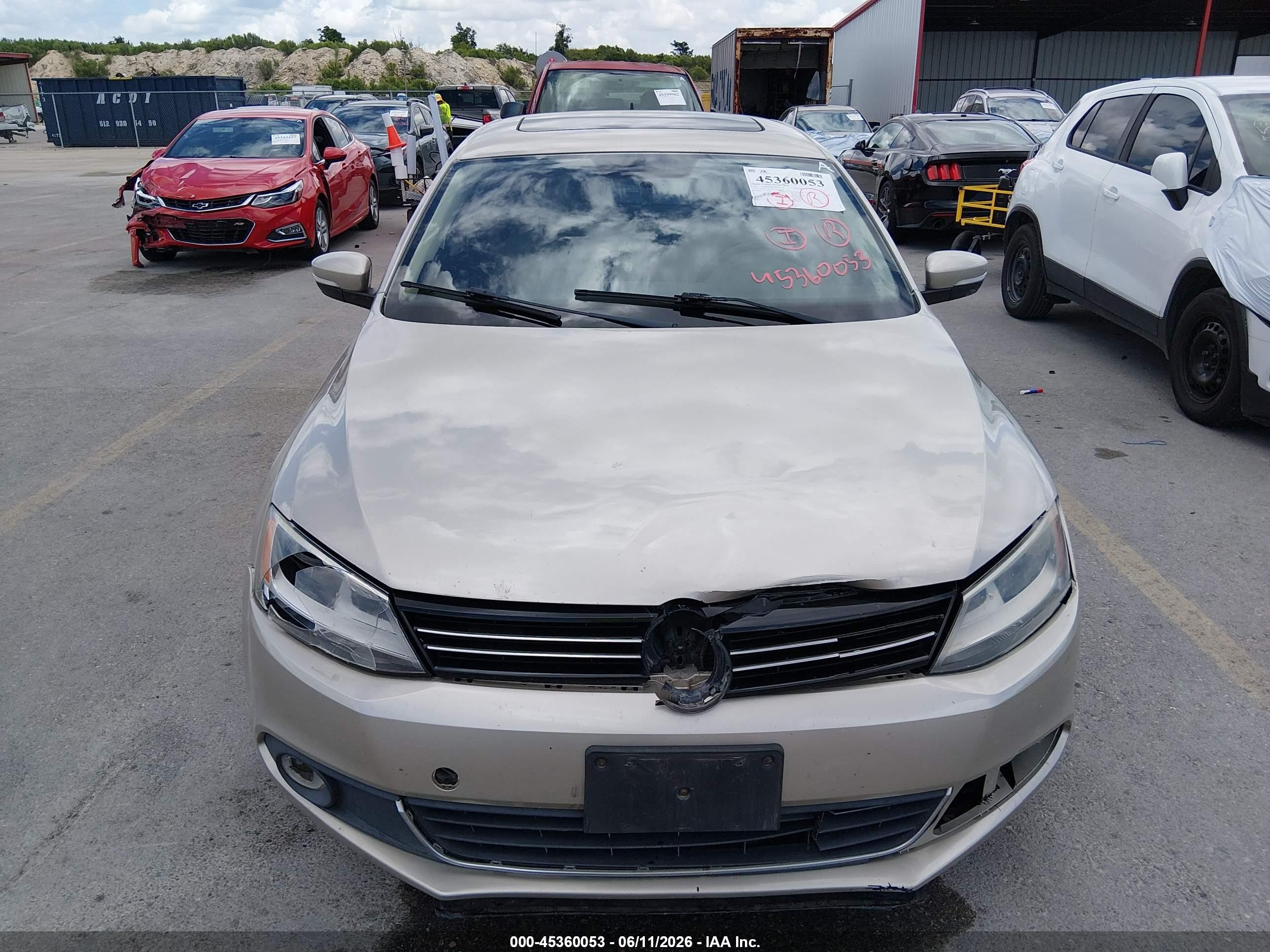 2013 Volkswagen Jetta 2.0l Tdi Tan vin: 3VWLL7AJ0DM231047