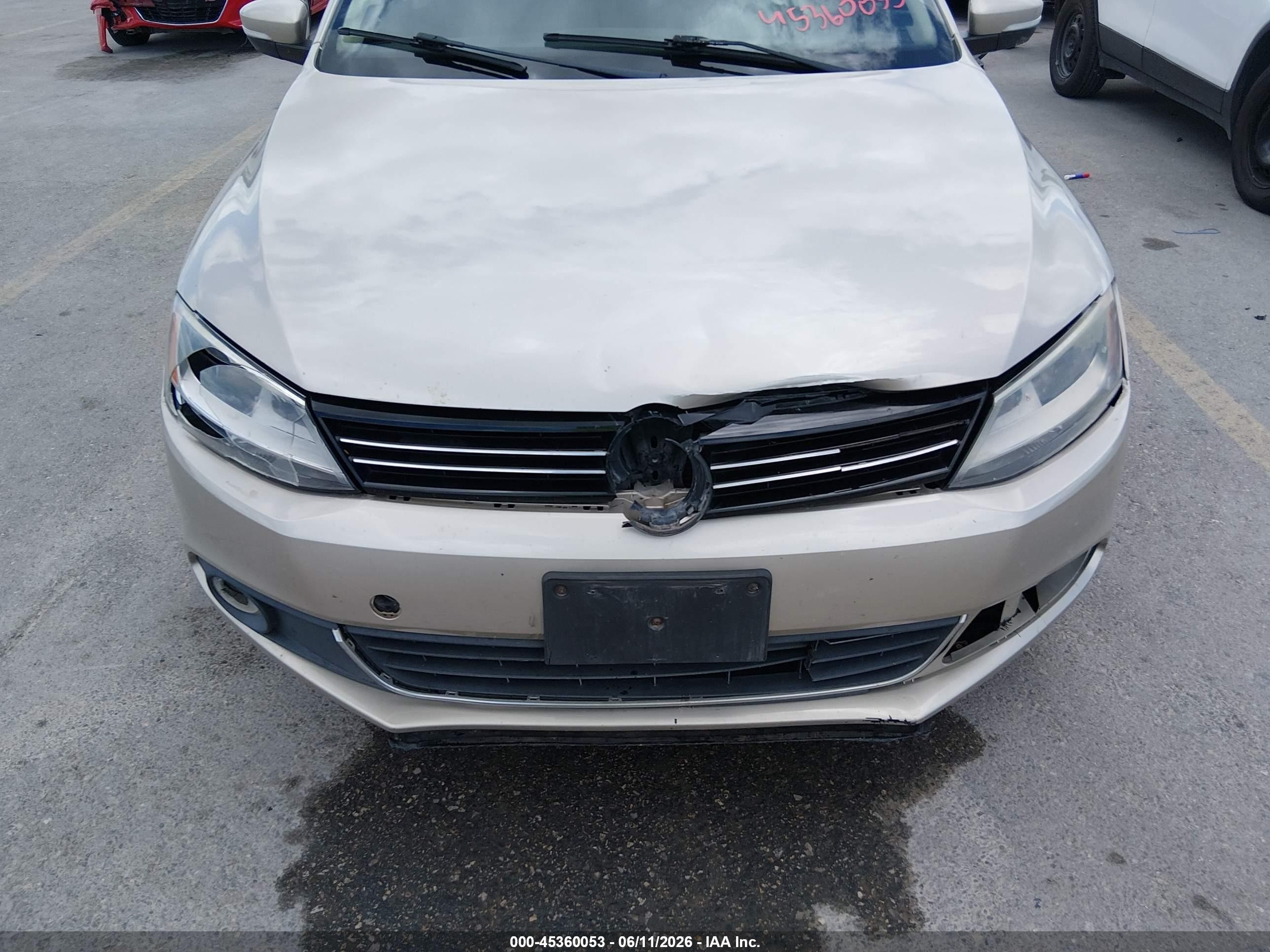 2013 Volkswagen Jetta 2.0l Tdi Tan vin: 3VWLL7AJ0DM231047