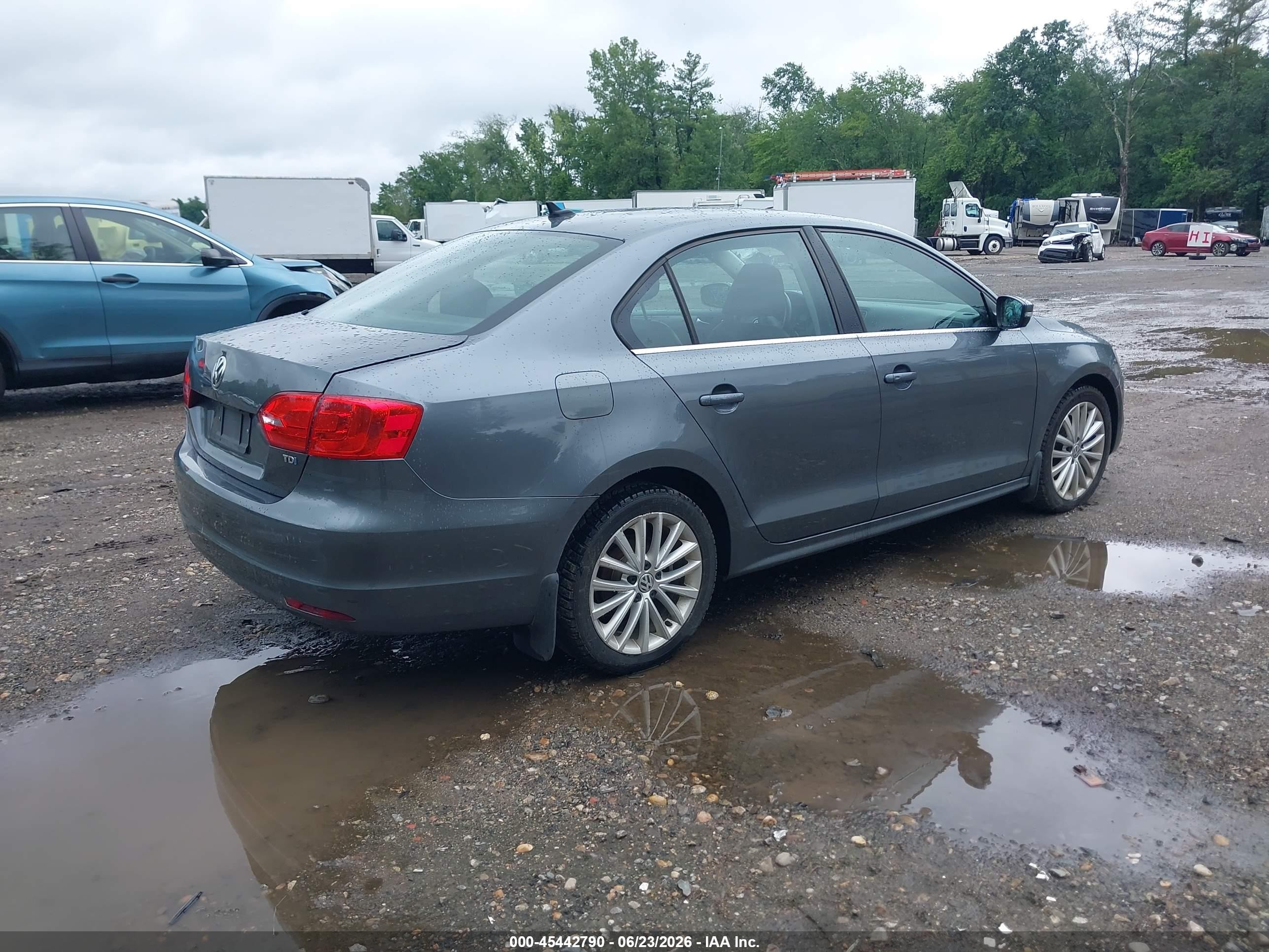 2013 Volkswagen Jetta 2.0l Tdi Gray vin: 3VWLL7AJ0DM395057