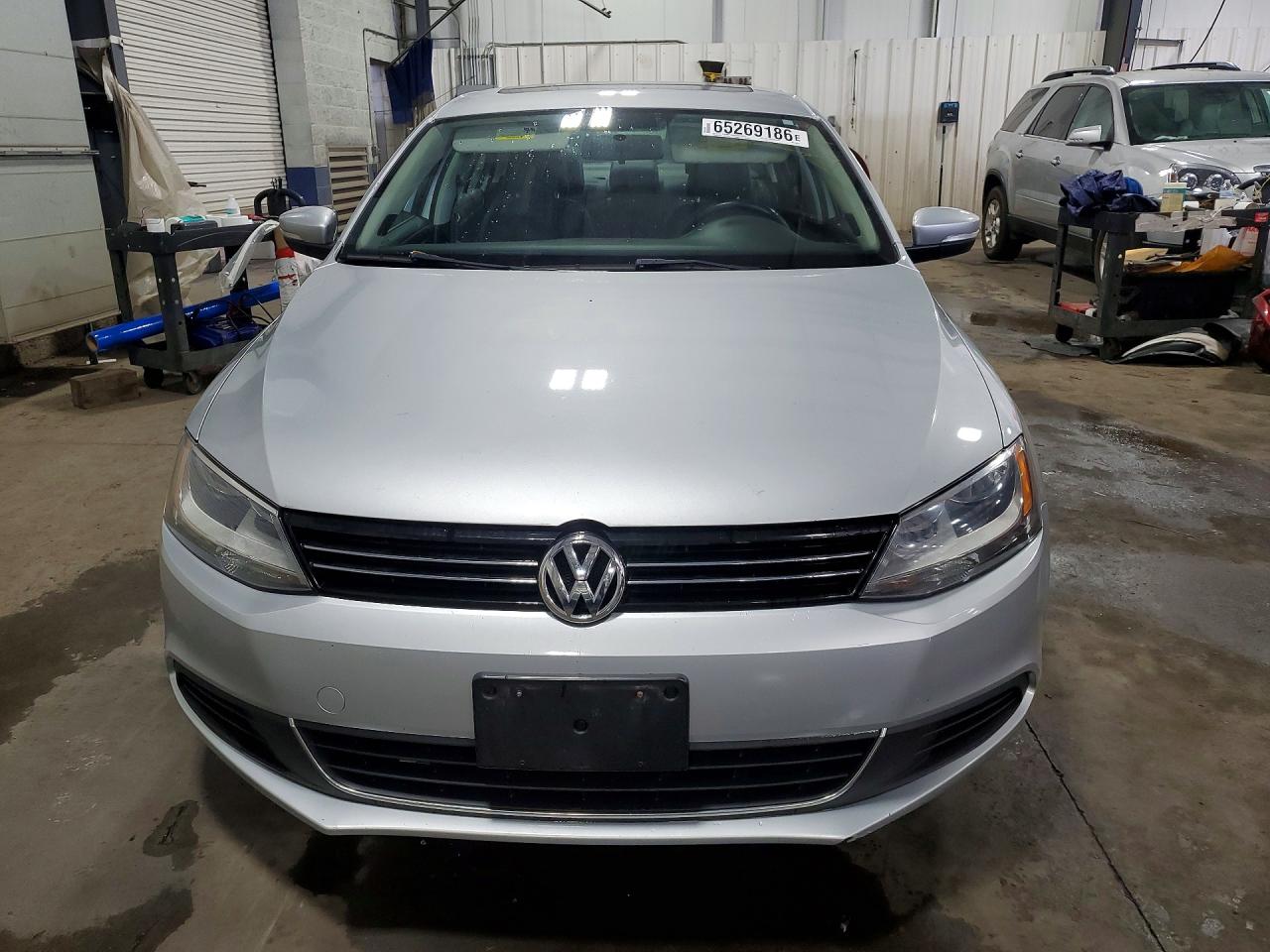 2013 Volkswagen Jetta Tdi Silver vin: 3VWLL7AJ0DM405781