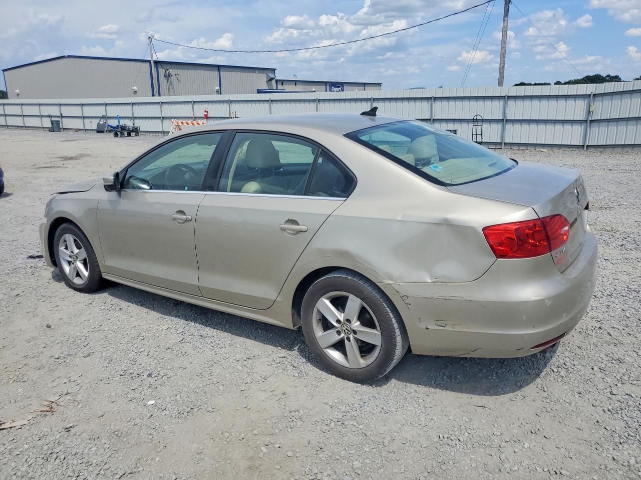 2014 Volkswagen Jetta Tdi Beige vin: 3VWLL7AJ0EM207011
