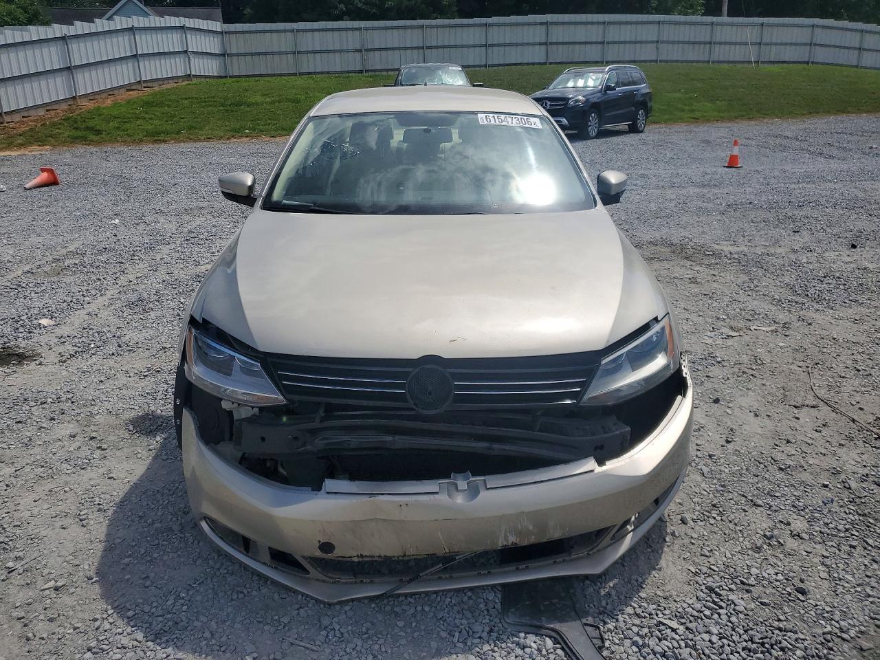 2014 Volkswagen Jetta Tdi Beige vin: 3VWLL7AJ0EM207011