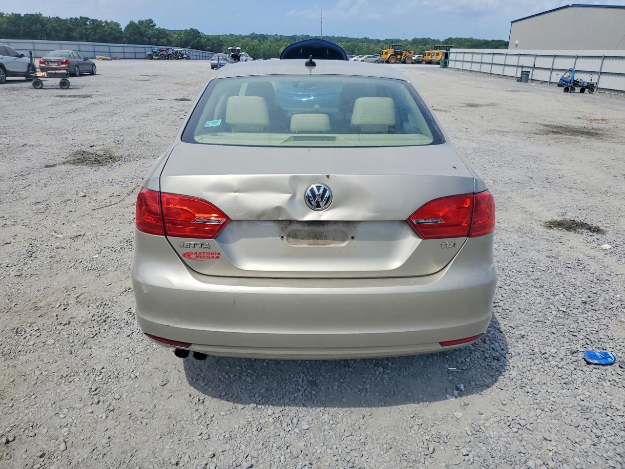 2014 Volkswagen Jetta Tdi Beige vin: 3VWLL7AJ0EM207011