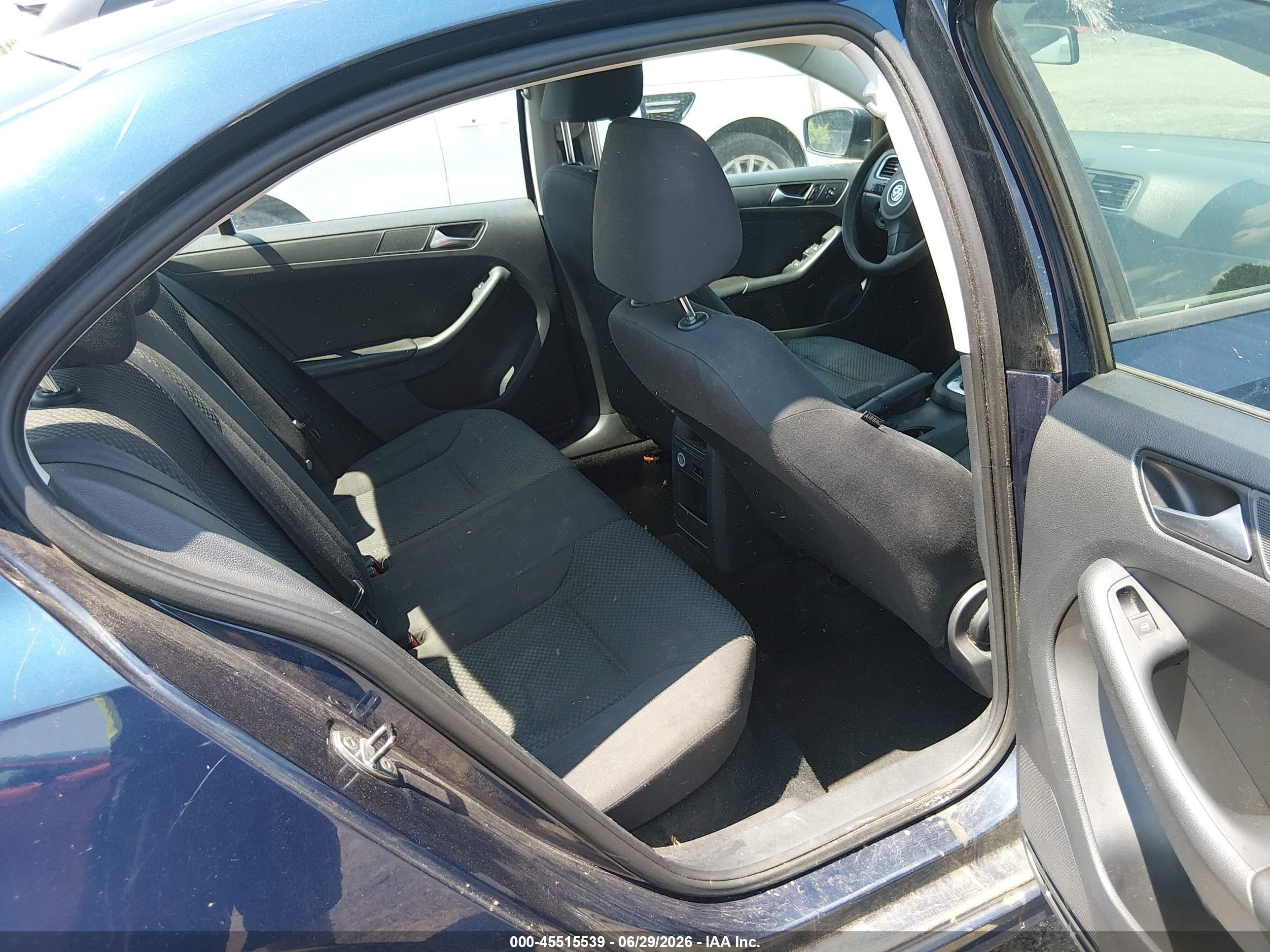 2014 Volkswagen Jetta 2.0l Tdi Value Edition Blue vin: 3VWLL7AJ0EM271341