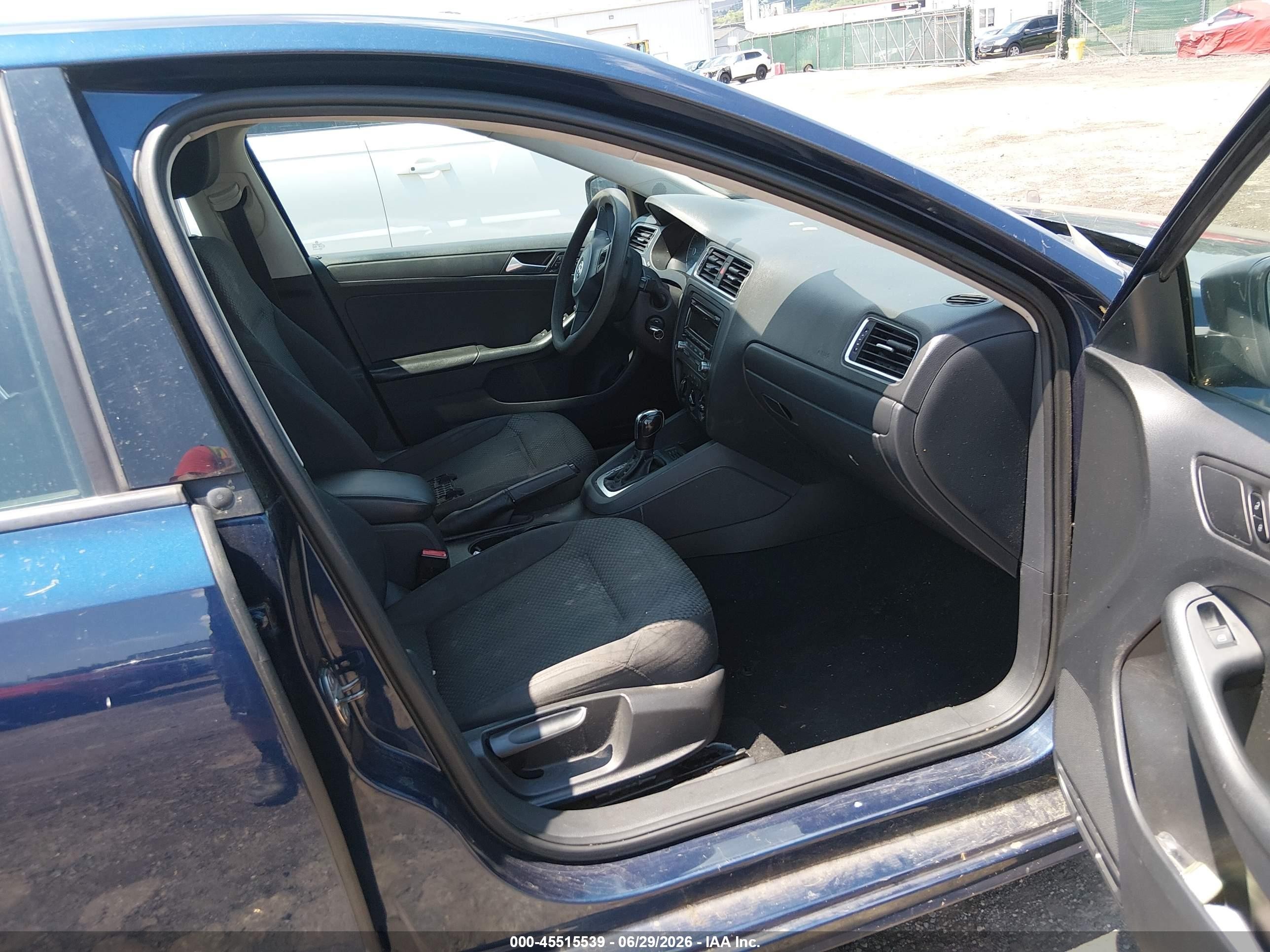 2014 Volkswagen Jetta 2.0l Tdi Value Edition Blue vin: 3VWLL7AJ0EM271341