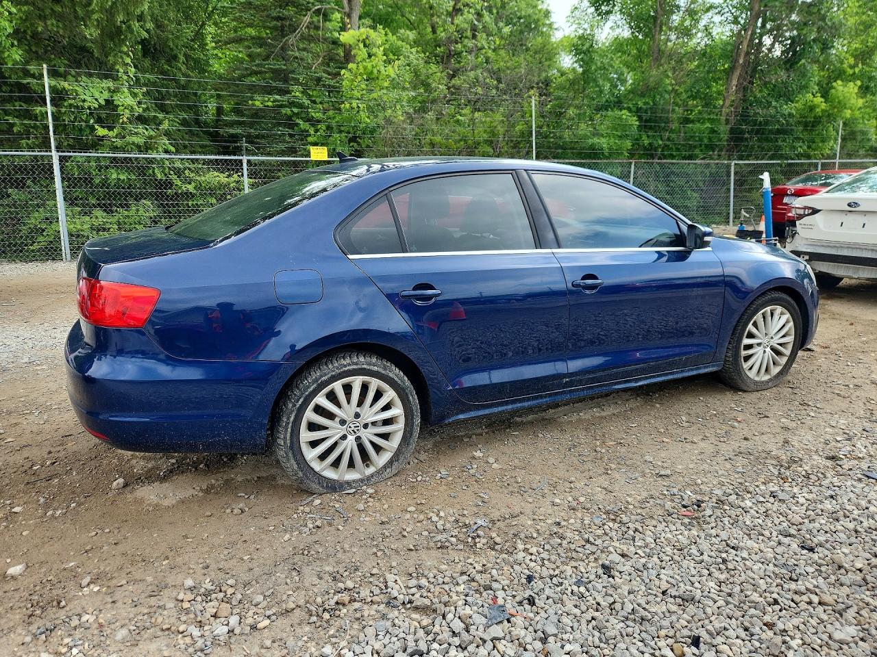 2014 Volkswagen Jetta Tdi Blue vin: 3VWLL7AJ0EM445618