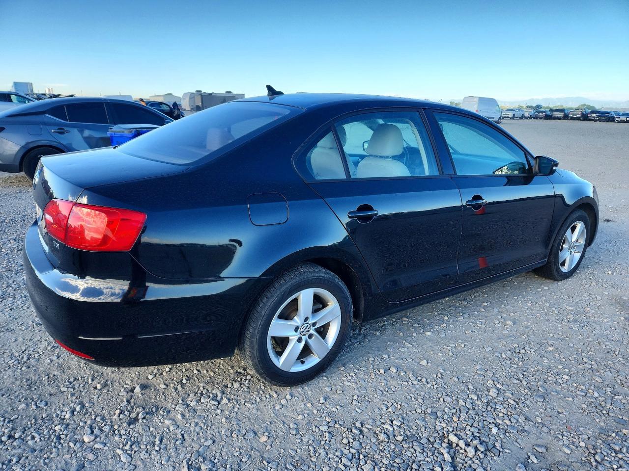2011 Volkswagen Jetta Tdi Черный vin: 3VWLL7AJ1BM059155