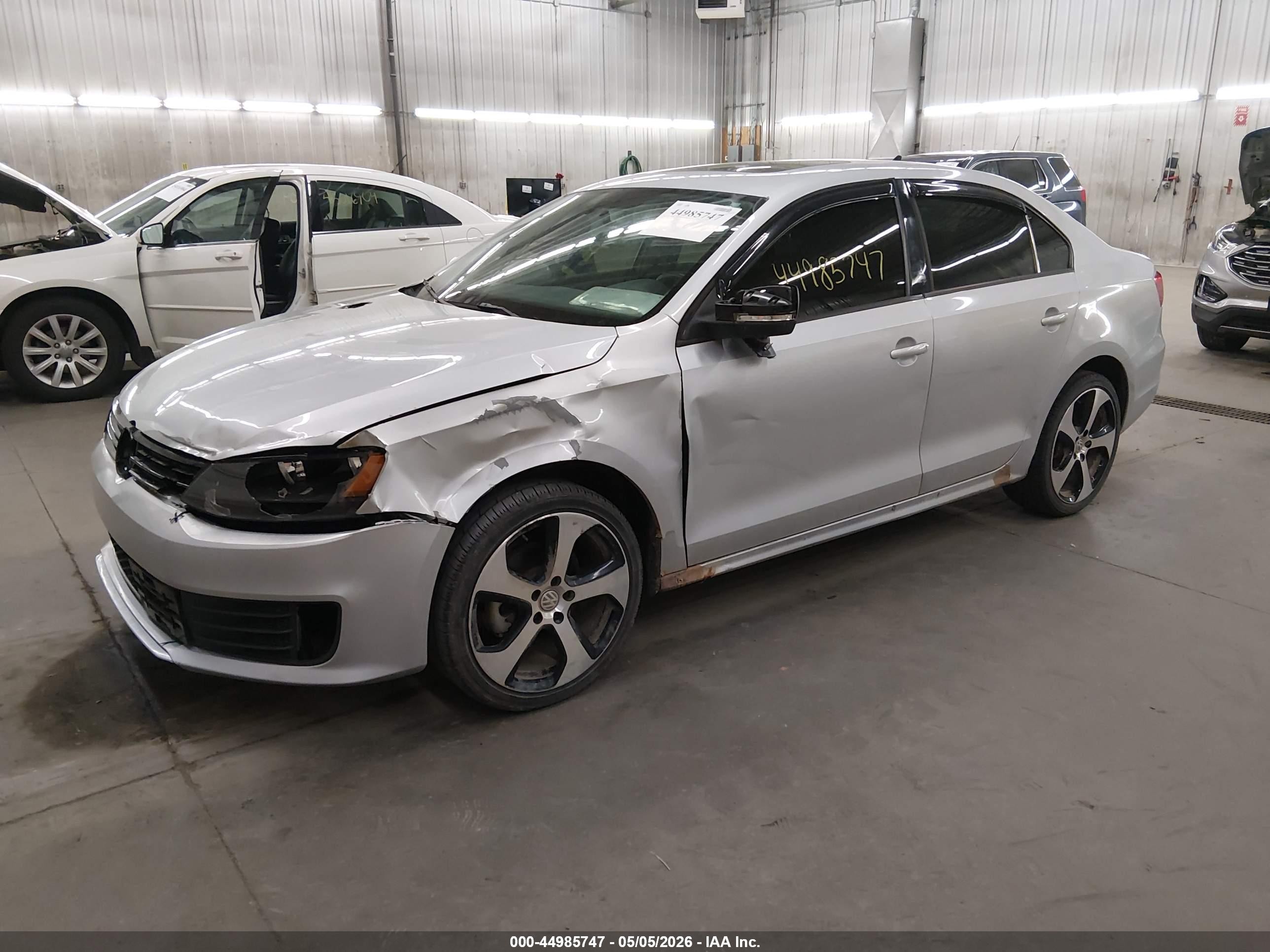 2012 Volkswagen Jetta 2.0l Tdi Серебряный vin: 3VWLL7AJ1CM010751