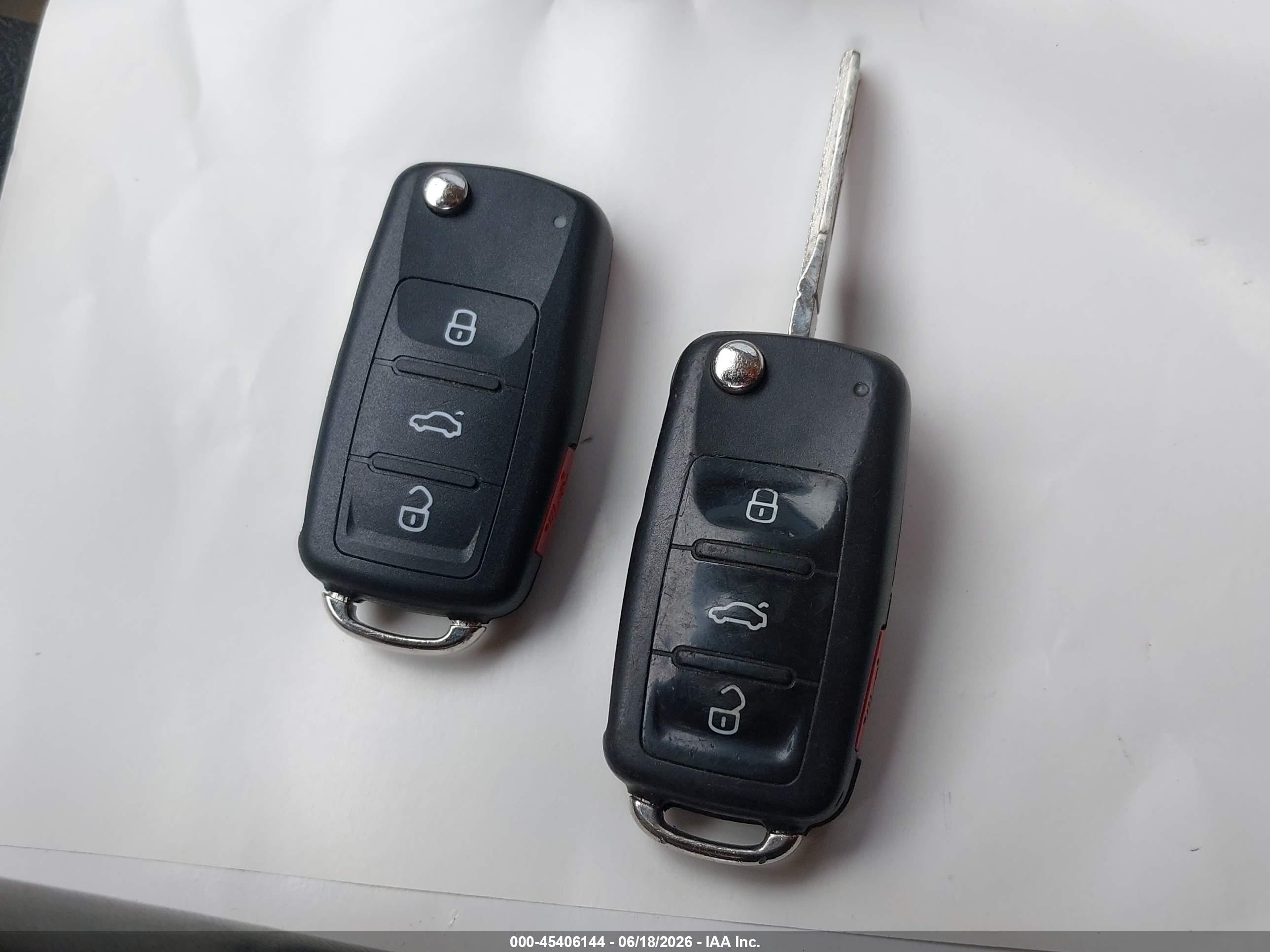 2012 Volkswagen Jetta 2.0l Tdi Silver vin: 3VWLL7AJ1CM328045