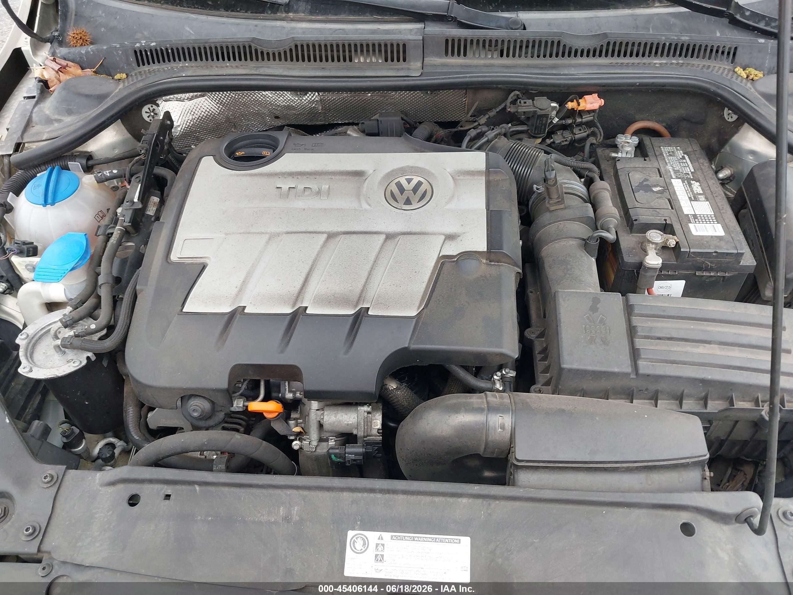 2012 Volkswagen Jetta 2.0l Tdi Silver vin: 3VWLL7AJ1CM328045