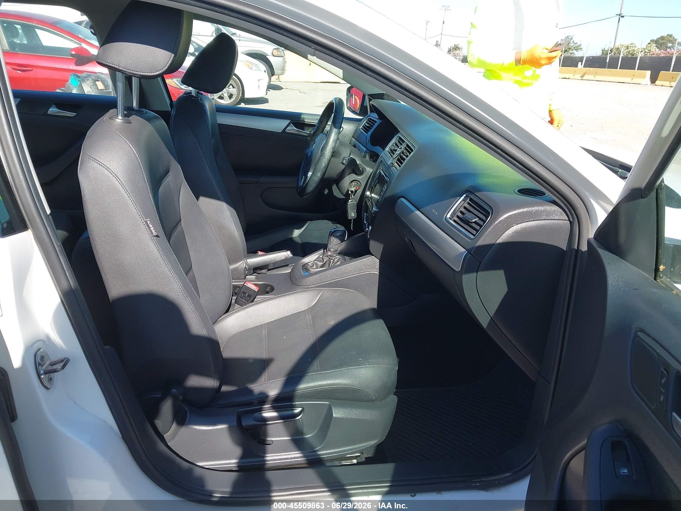 2012 Volkswagen Jetta 2.0l Tdi White vin: 3VWLL7AJ1CM428372