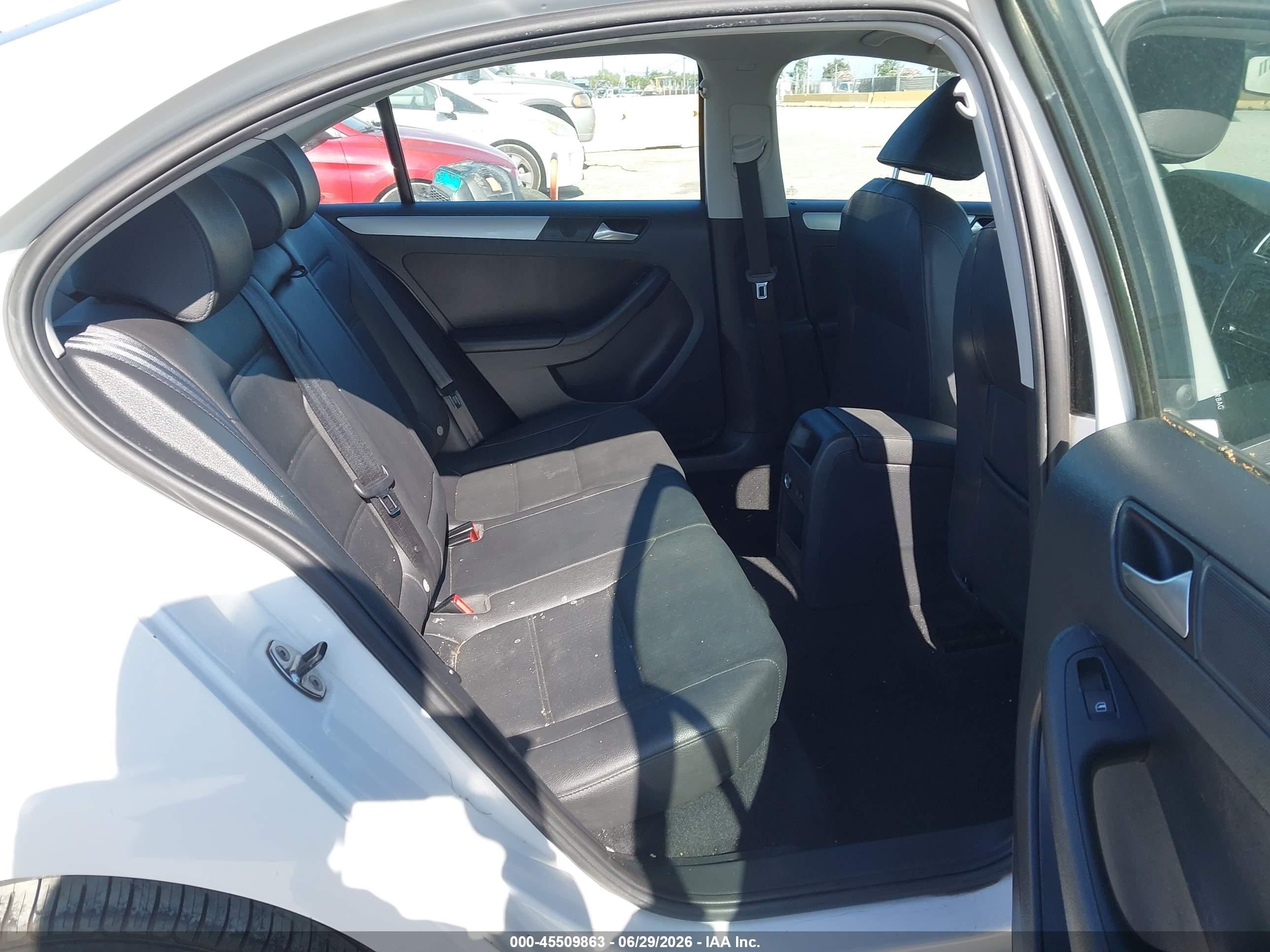 2012 Volkswagen Jetta 2.0l Tdi White vin: 3VWLL7AJ1CM428372
