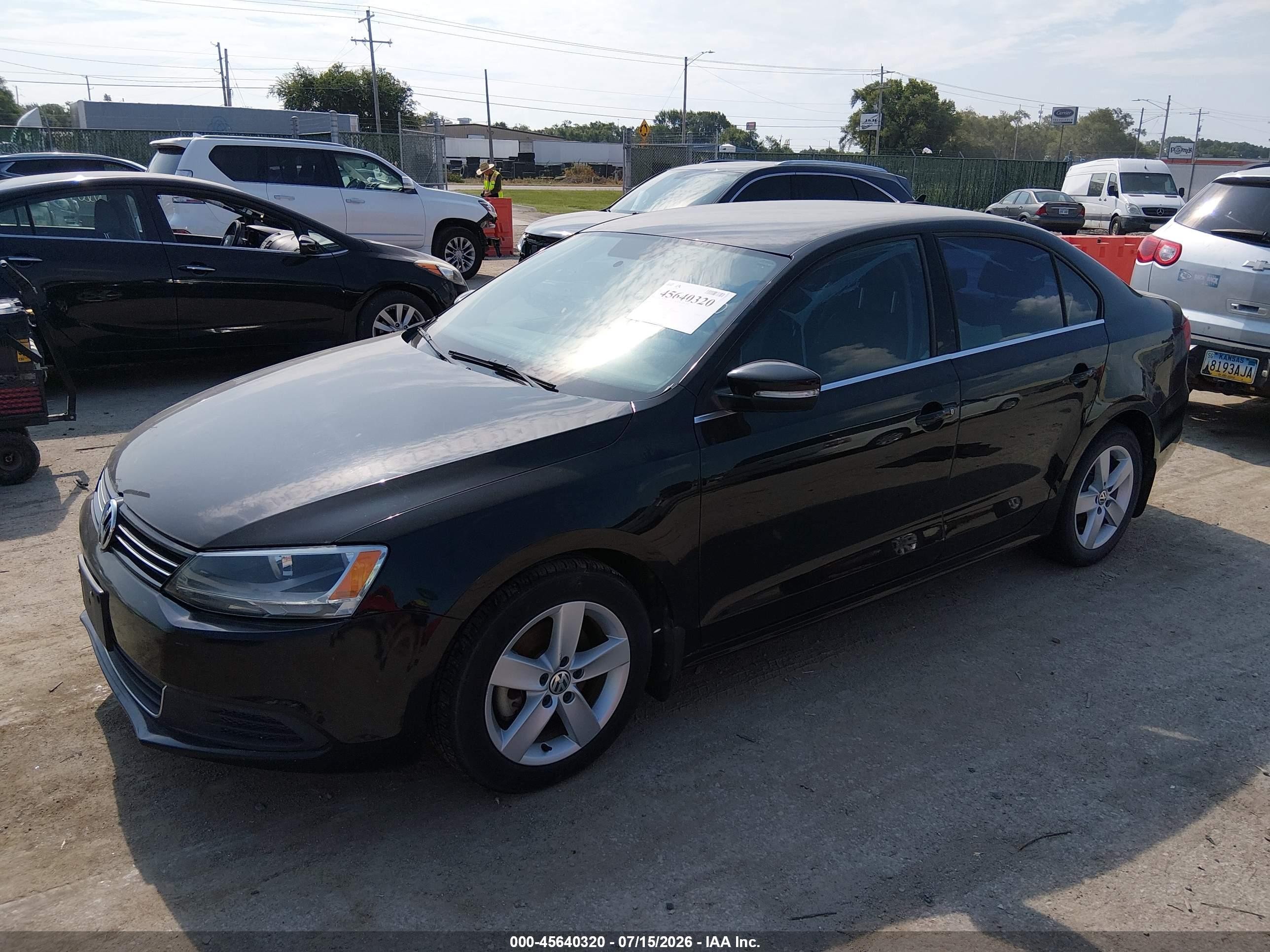 2013 Volkswagen Jetta 2.0l Tdi Черный vin: 3VWLL7AJ1DM248424