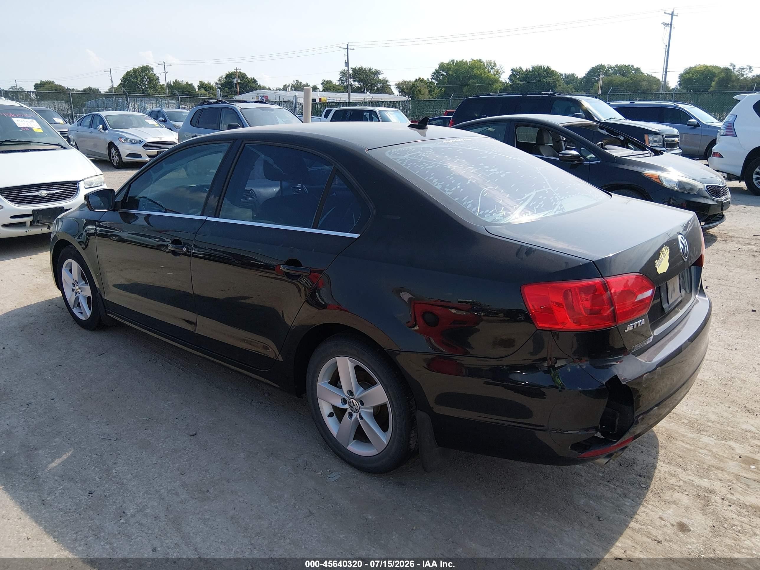 2013 Volkswagen Jetta 2.0l Tdi Черный vin: 3VWLL7AJ1DM248424