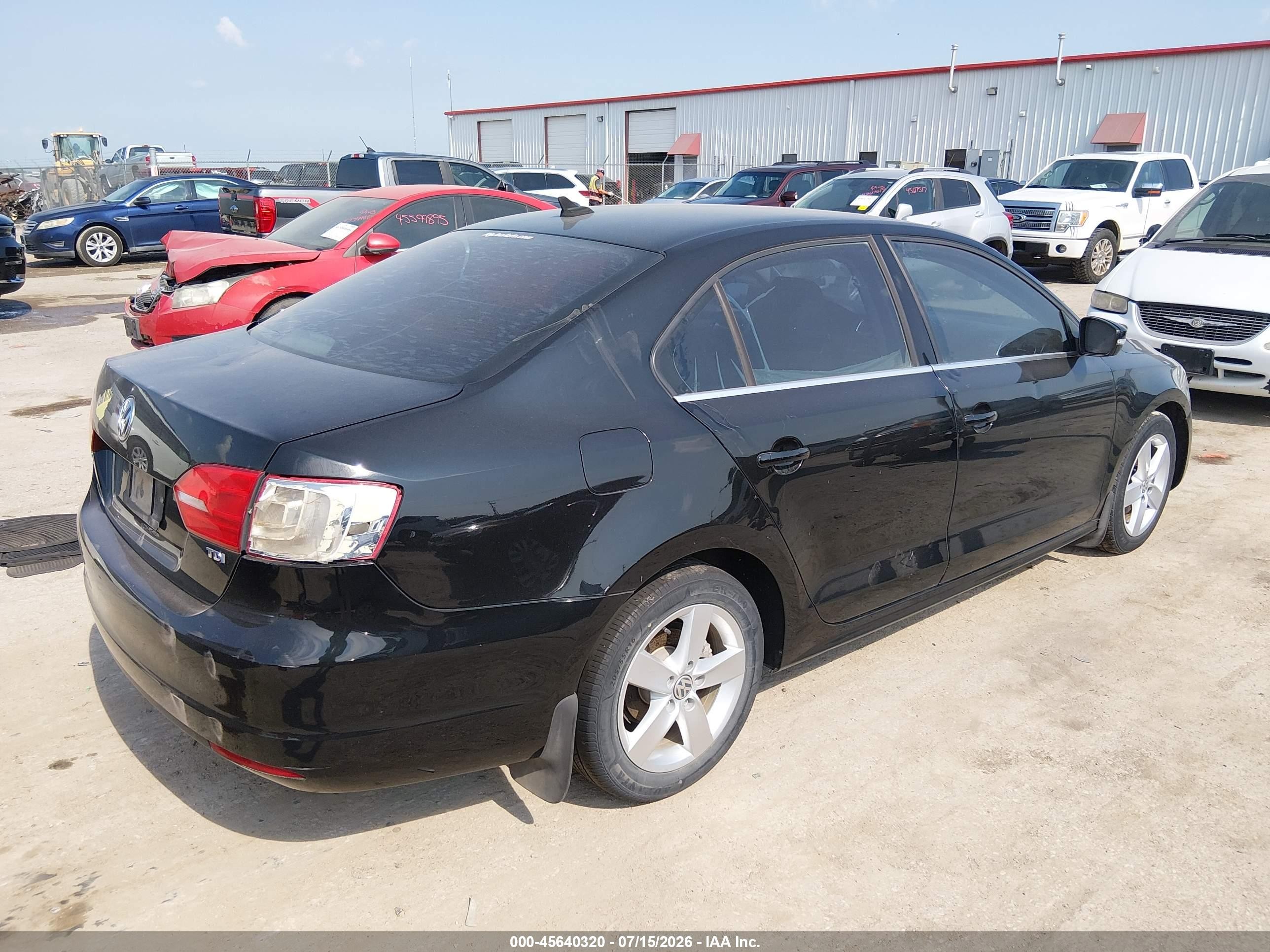 2013 Volkswagen Jetta 2.0l Tdi Черный vin: 3VWLL7AJ1DM248424