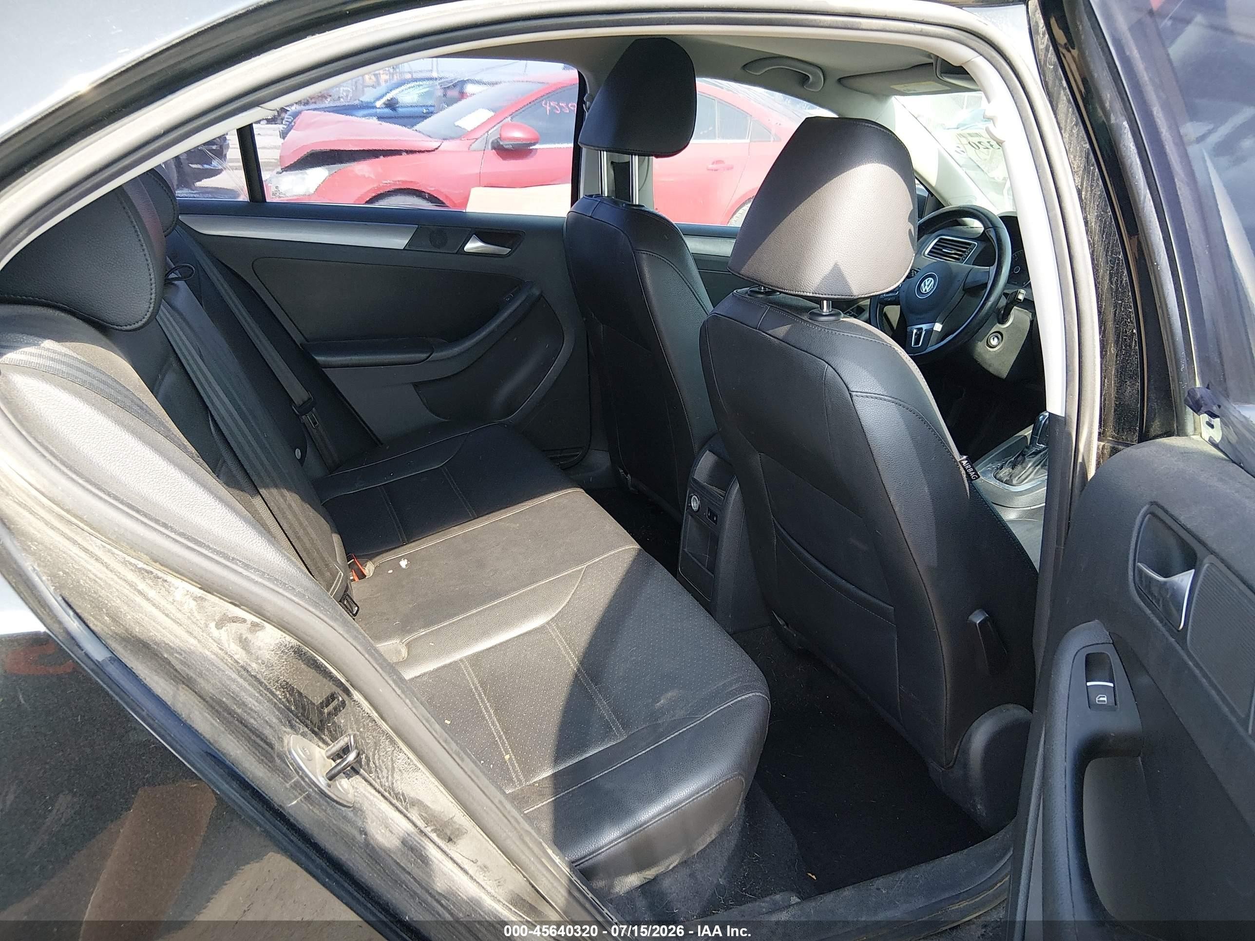 2013 Volkswagen Jetta 2.0l Tdi Черный vin: 3VWLL7AJ1DM248424