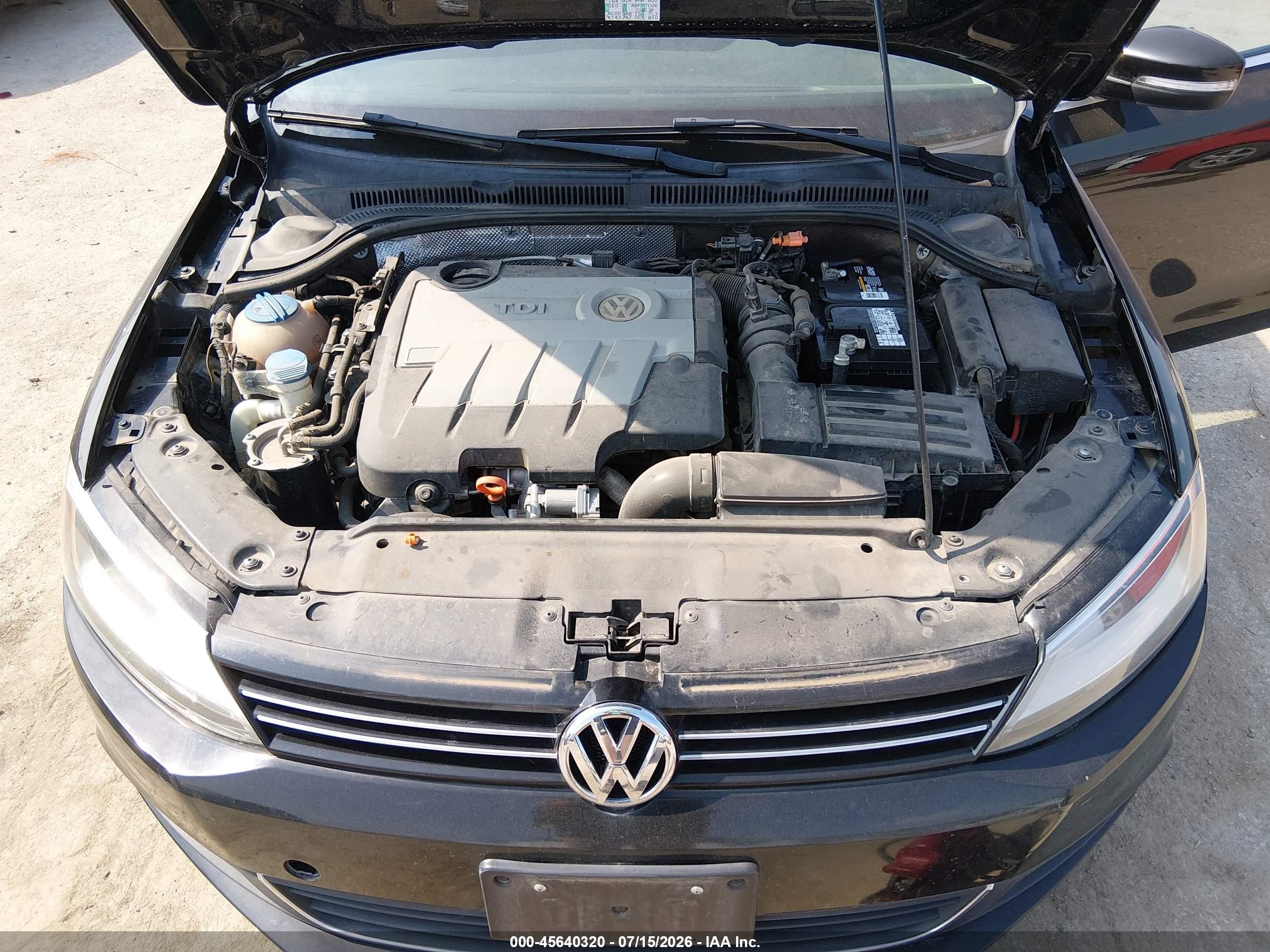 2013 Volkswagen Jetta 2.0l Tdi Черный vin: 3VWLL7AJ1DM248424