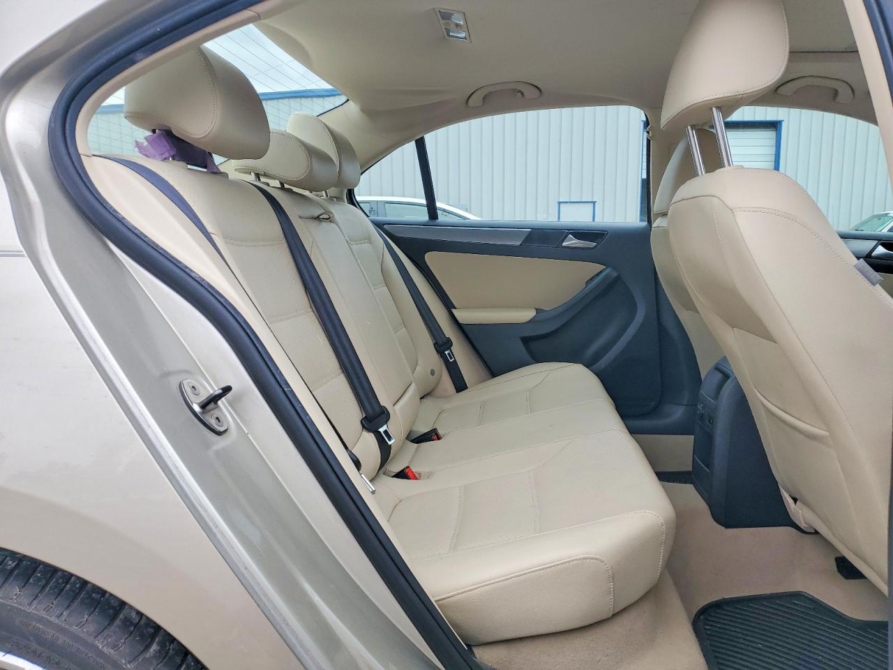 2014 Volkswagen Jetta Tdi Beige vin: 3VWLL7AJ1EM244598