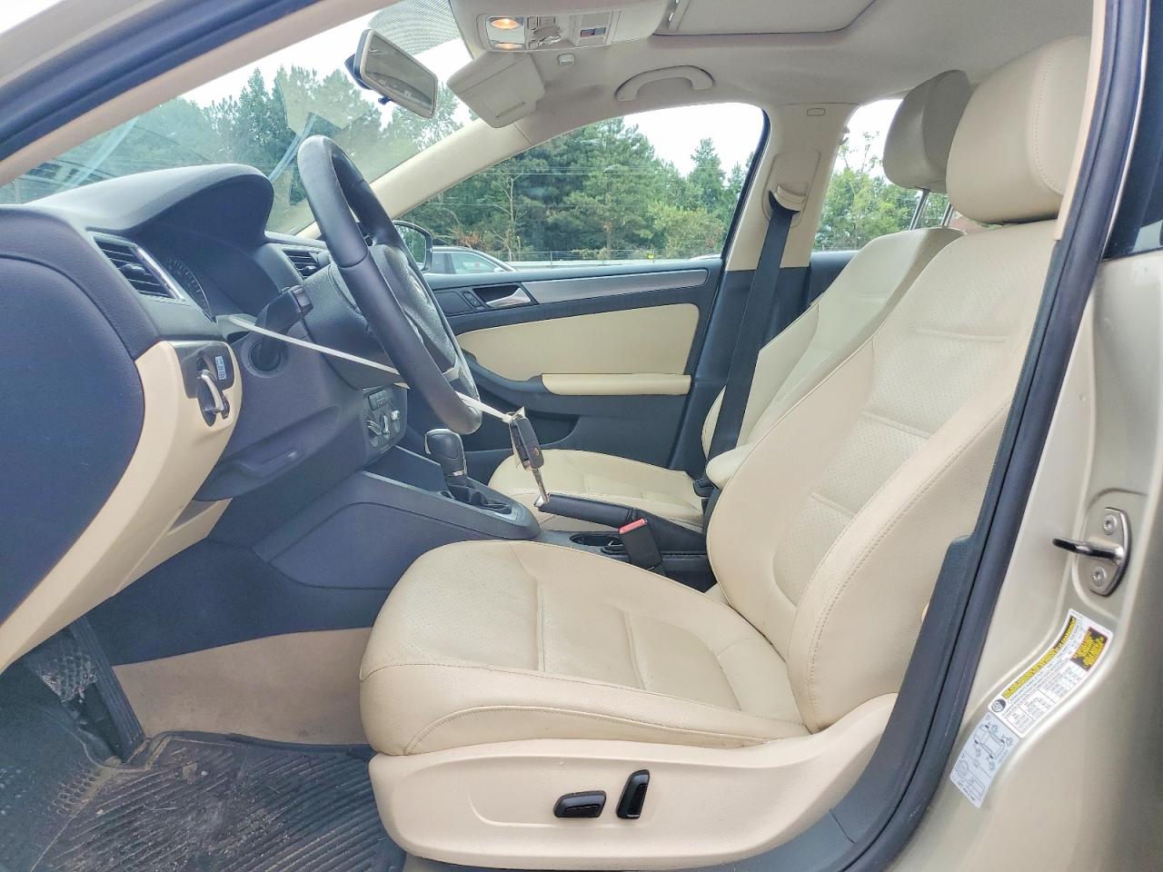 2014 Volkswagen Jetta Tdi Beige vin: 3VWLL7AJ1EM244598