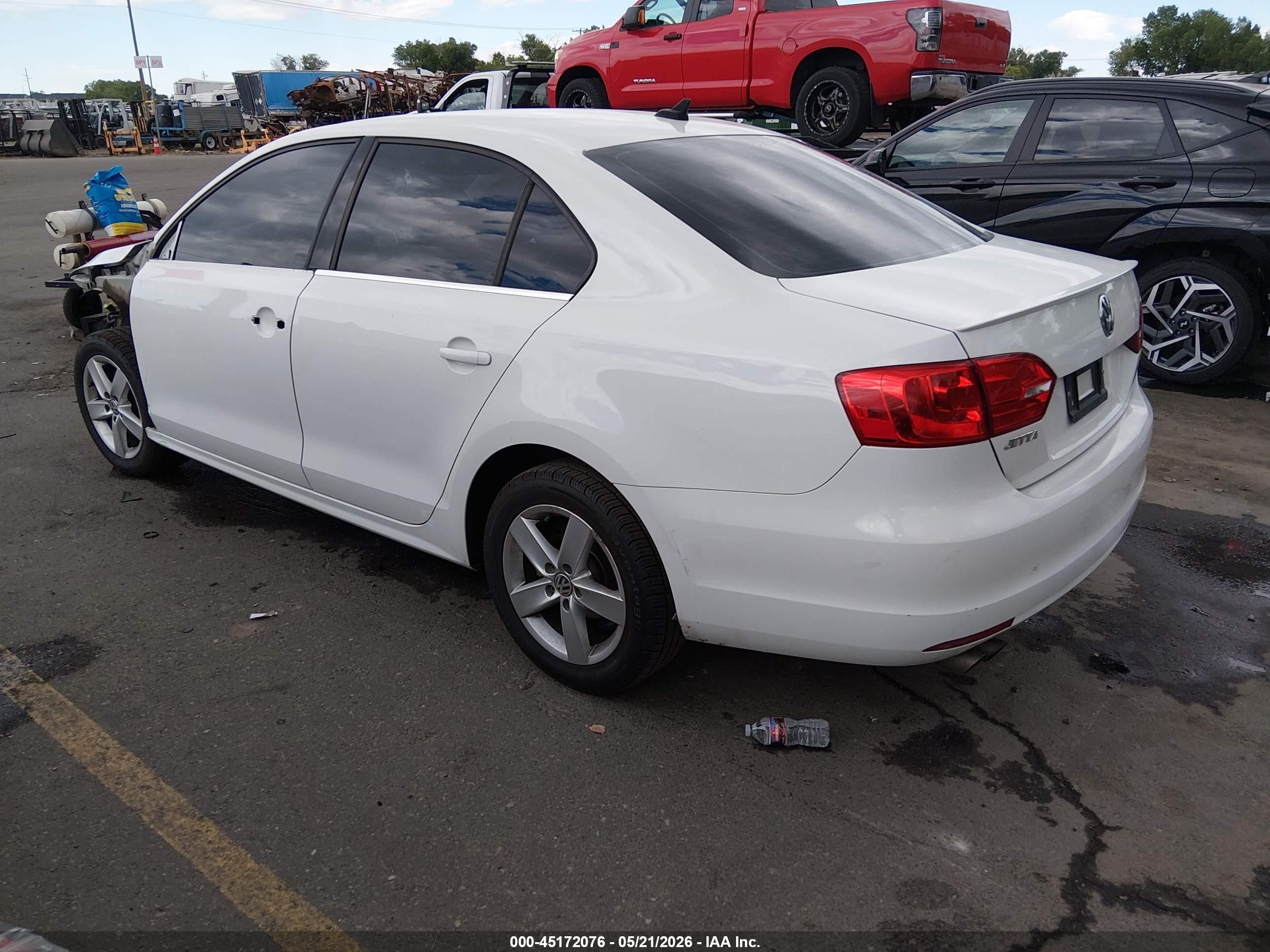 2014 Volkswagen Jetta Tdi White vin: 3VWLL7AJ1EM288293