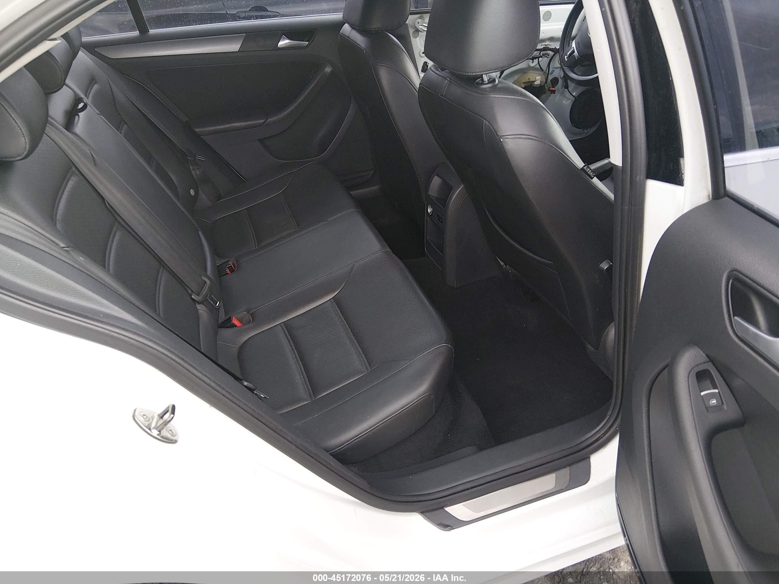 2014 Volkswagen Jetta Tdi White vin: 3VWLL7AJ1EM288293