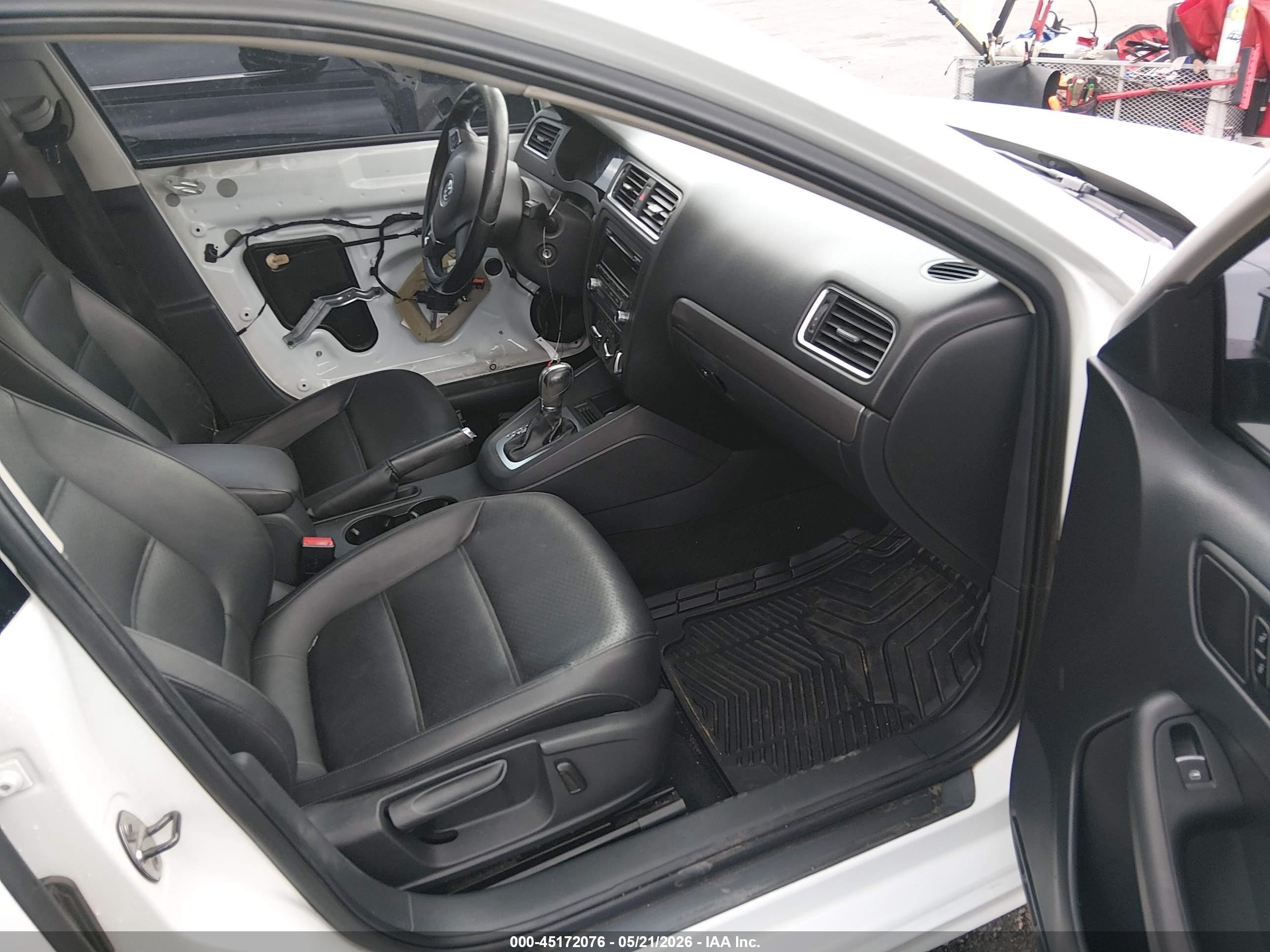 2014 Volkswagen Jetta Tdi White vin: 3VWLL7AJ1EM288293