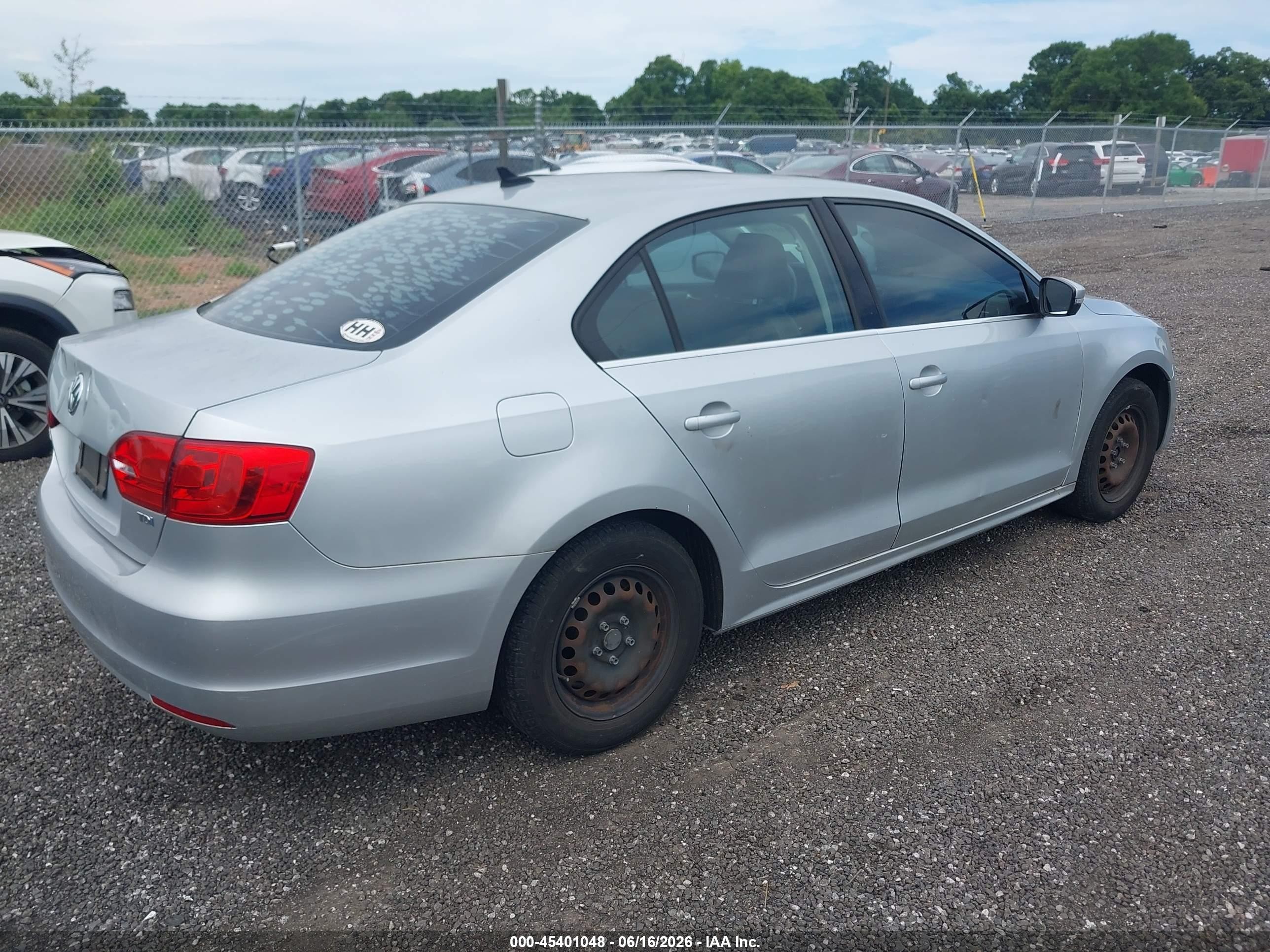 2014 Volkswagen Jetta 2.0l Tdi Silver vin: 3VWLL7AJ1EM372646