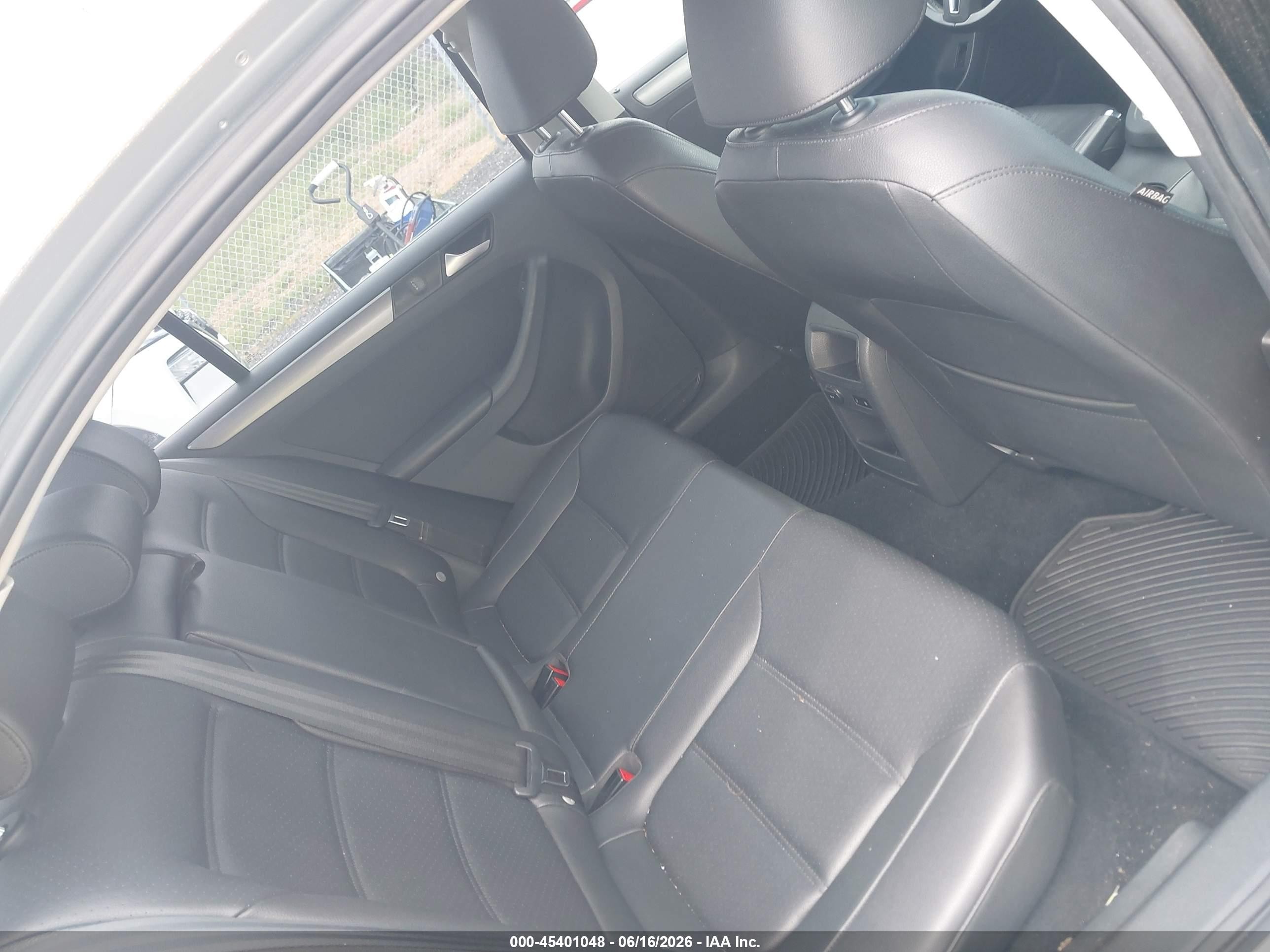 2014 Volkswagen Jetta 2.0l Tdi Silver vin: 3VWLL7AJ1EM372646