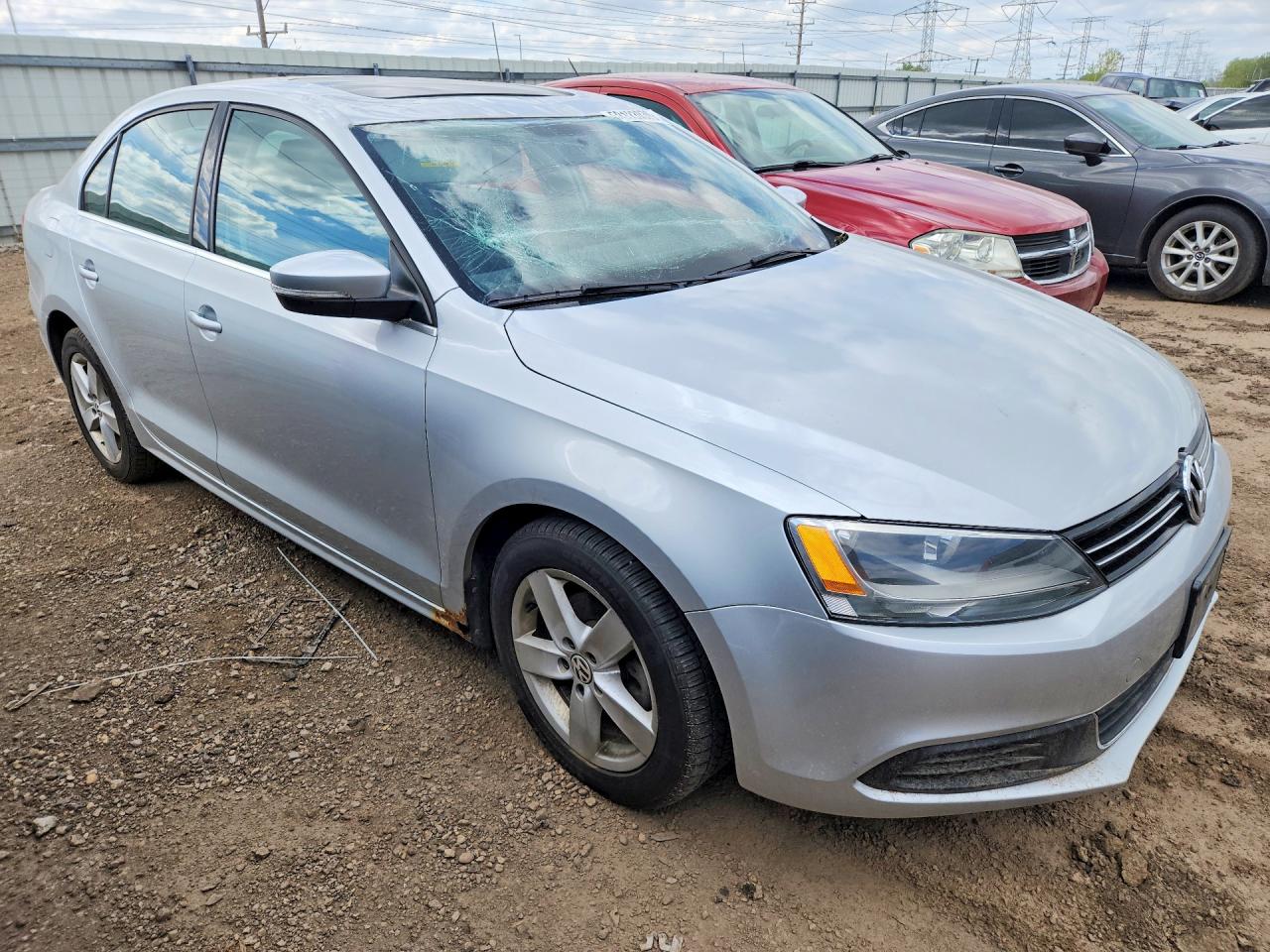 2014 Volkswagen Jetta Tdi Серебряный vin: 3VWLL7AJ1EM402499
