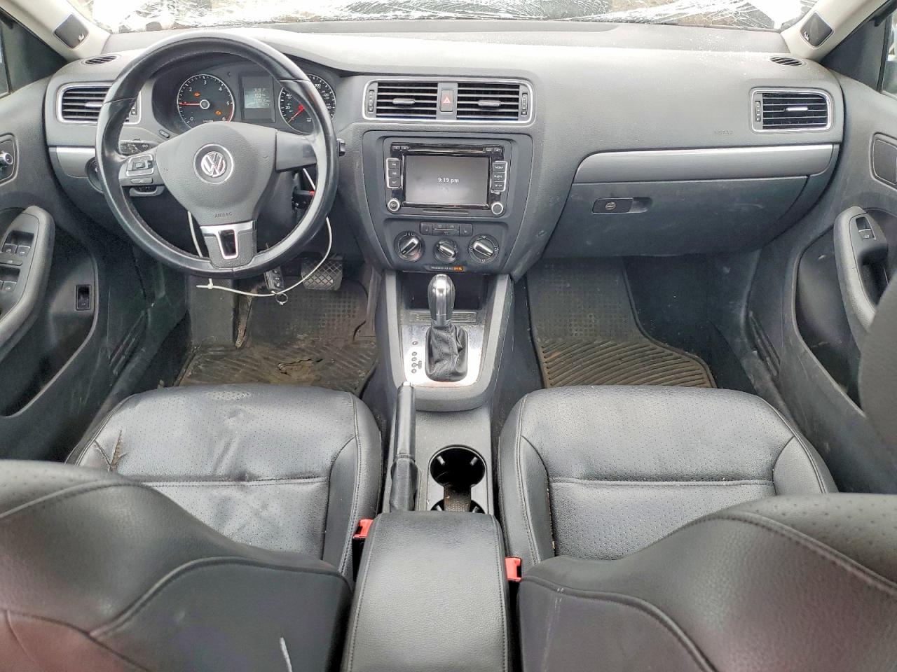 2014 Volkswagen Jetta Tdi Серебряный vin: 3VWLL7AJ1EM402499