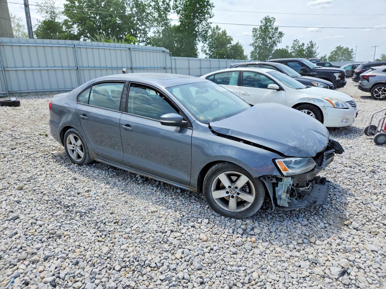 2011 Volkswagen Jetta Tdi Gray vin: 3VWLL7AJ2BM131884