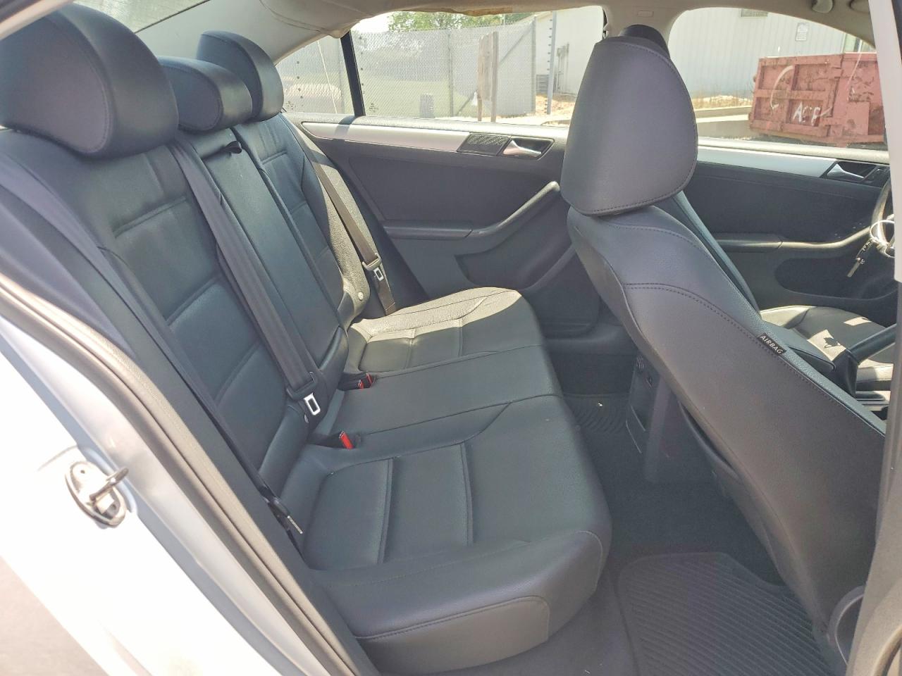 2012 Volkswagen Jetta Tdi Silver vin: 3VWLL7AJ2CM026490