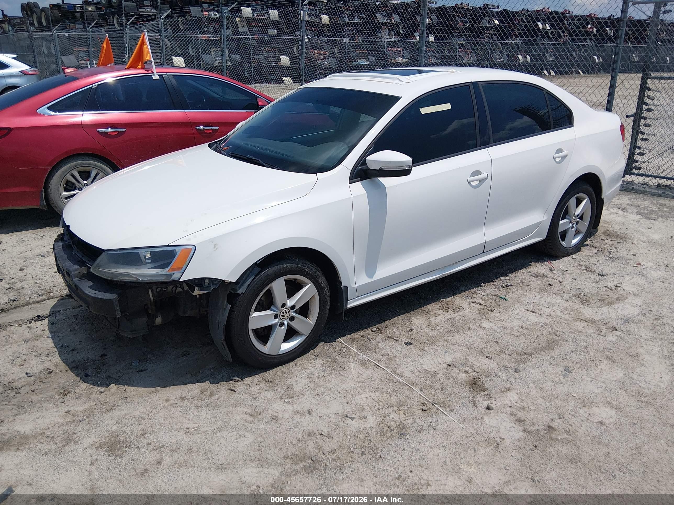 2012 Volkswagen Jetta 2.0l Tdi Белый vin: 3VWLL7AJ2CM033021