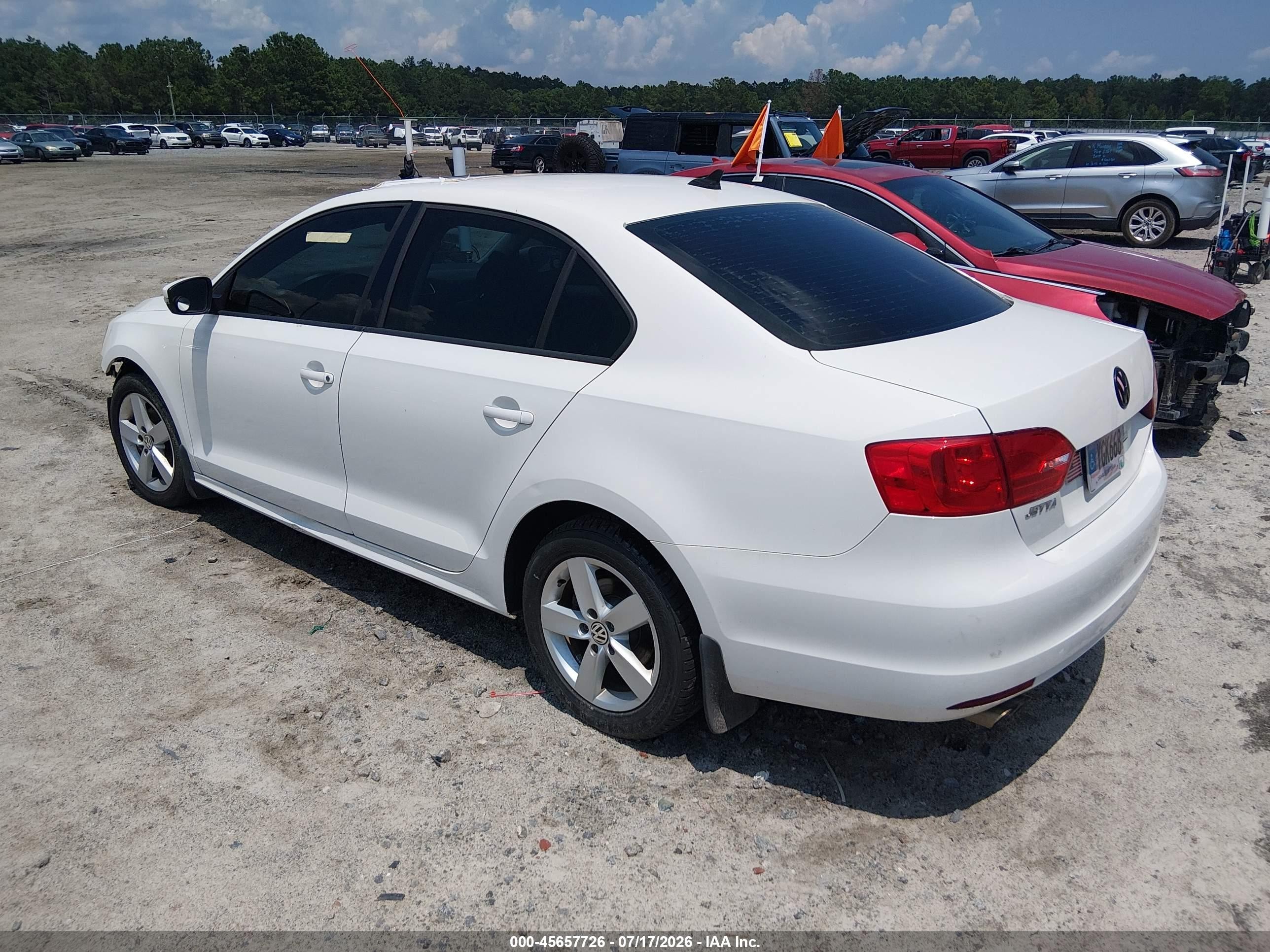 2012 Volkswagen Jetta 2.0l Tdi Белый vin: 3VWLL7AJ2CM033021